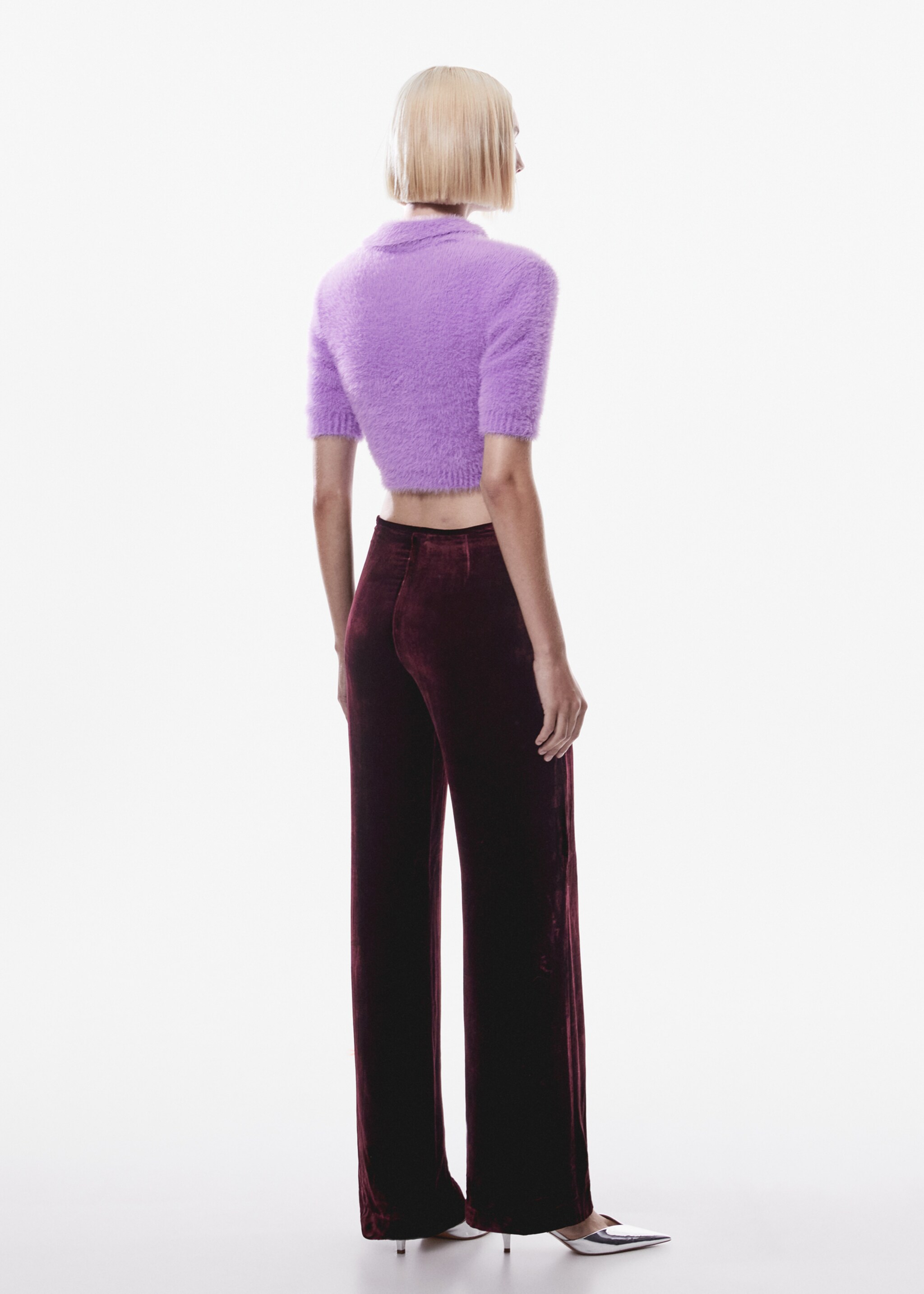 Flared velvet trousers - Reverse of the article, Maroon. Ref: 57047762-00.