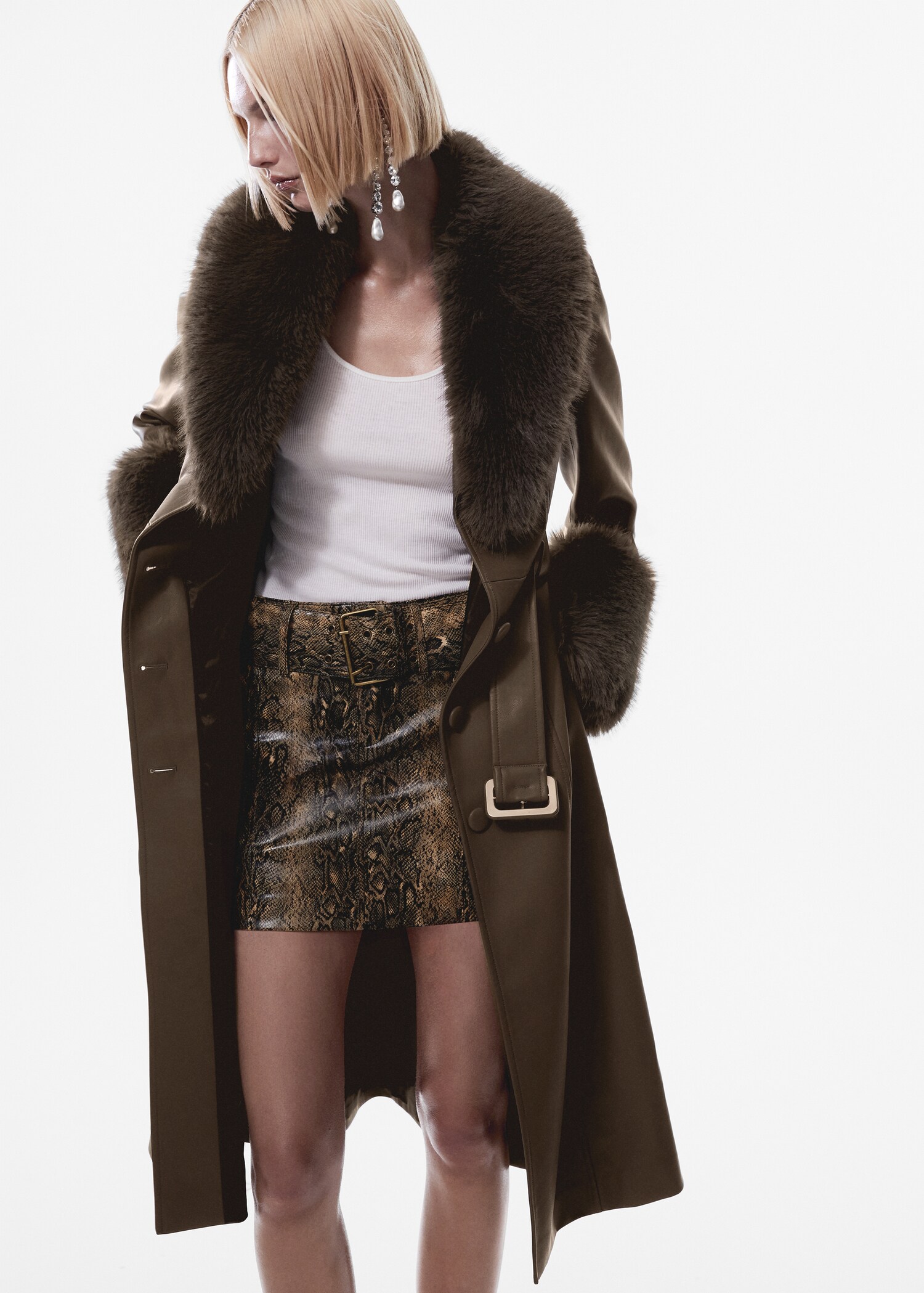 Leather-effect coat with fur-effect trim - Details of the article 1