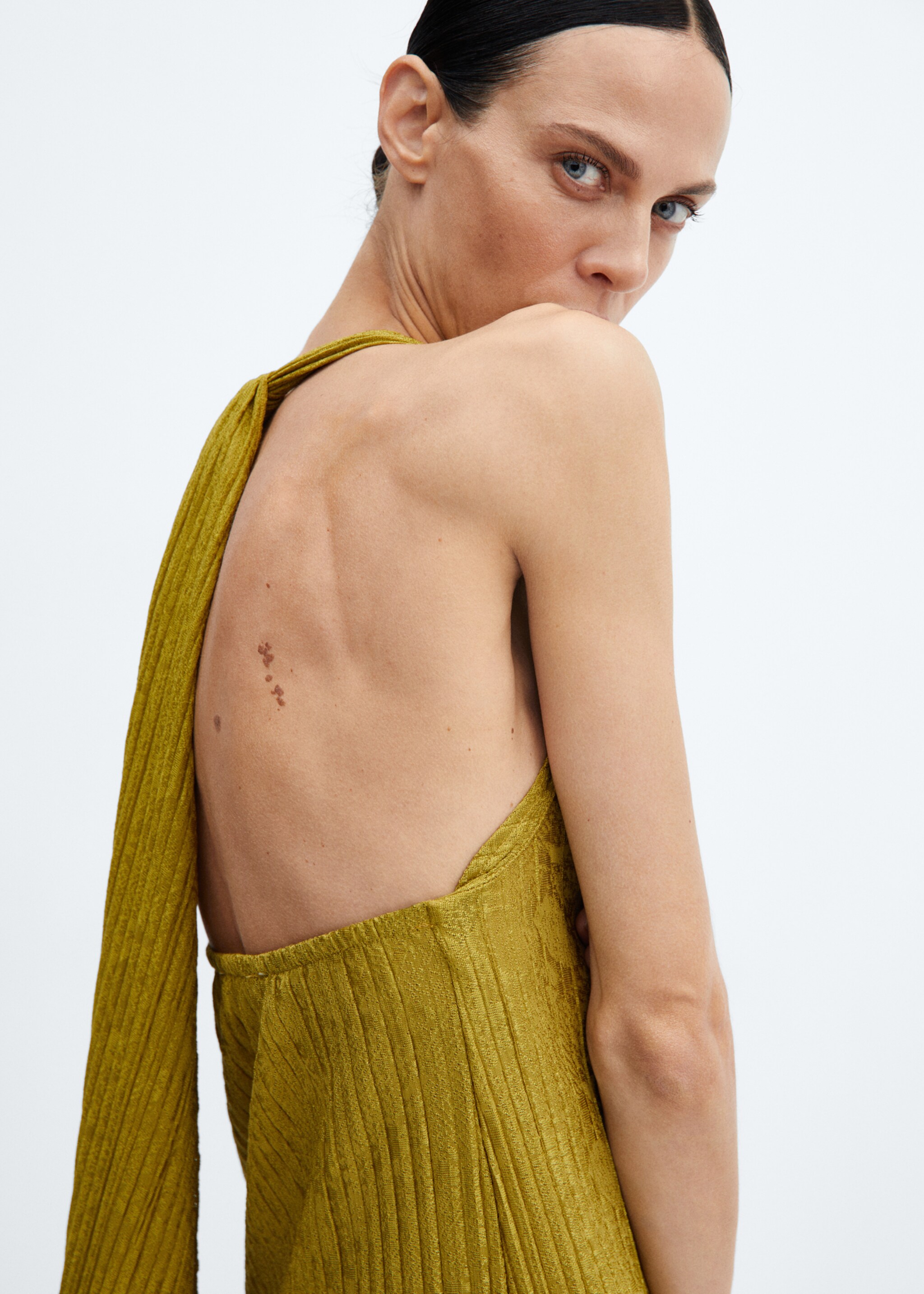 Rückenfreies Plissée-Kleid - Detail des Artikels 1