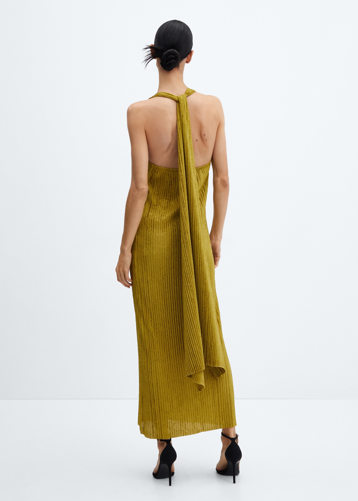 Robe plissée ouverte dans le dos - Verso de l’article