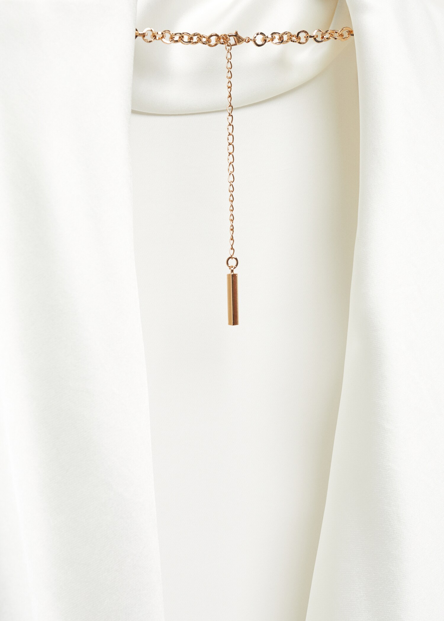 Open-back blouse with shoulder pads - Details of the article 8
