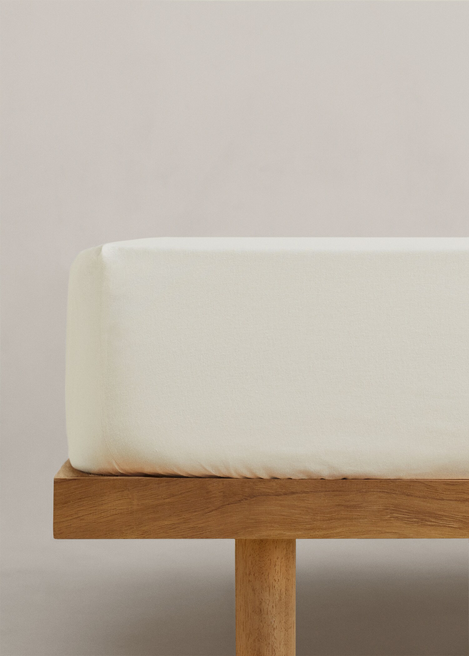 Plain flannel fitted sheet 150cm - Article without model