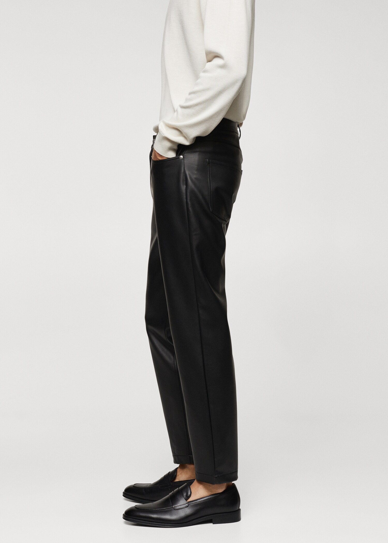 Παντελόνι slim fit δερμάτινη όψη - Λεπτομέρεια του προϊόντος 4