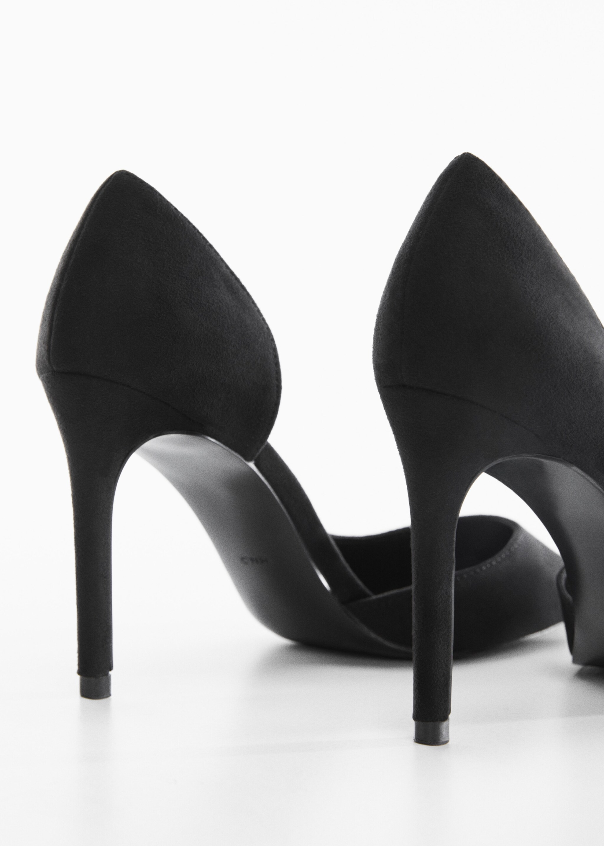 Asymmetrical heeled shoes - Details of the article 1, Black. Ref: 57050004-00.
