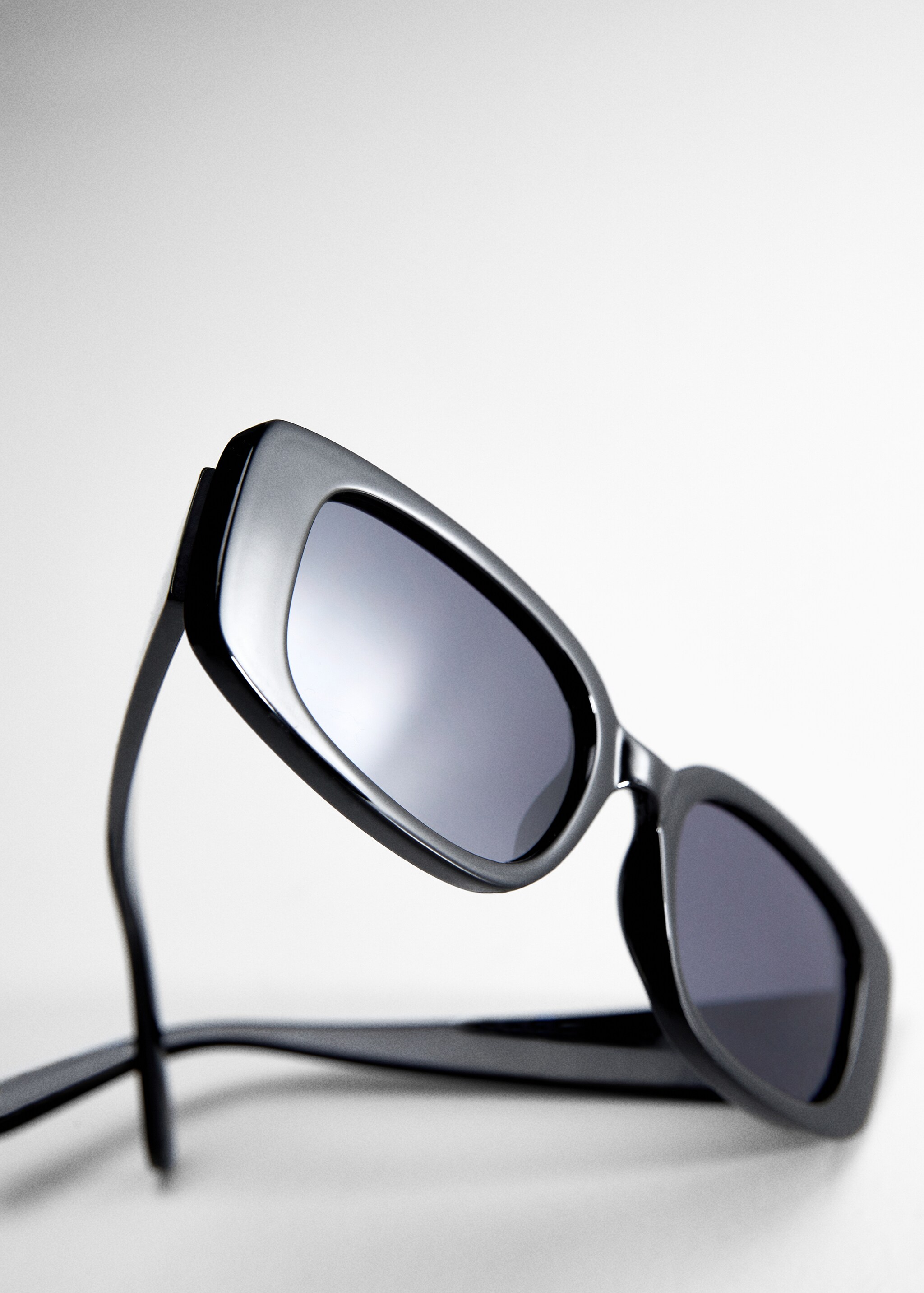 Rectangular sunglasses - Details of the article 2