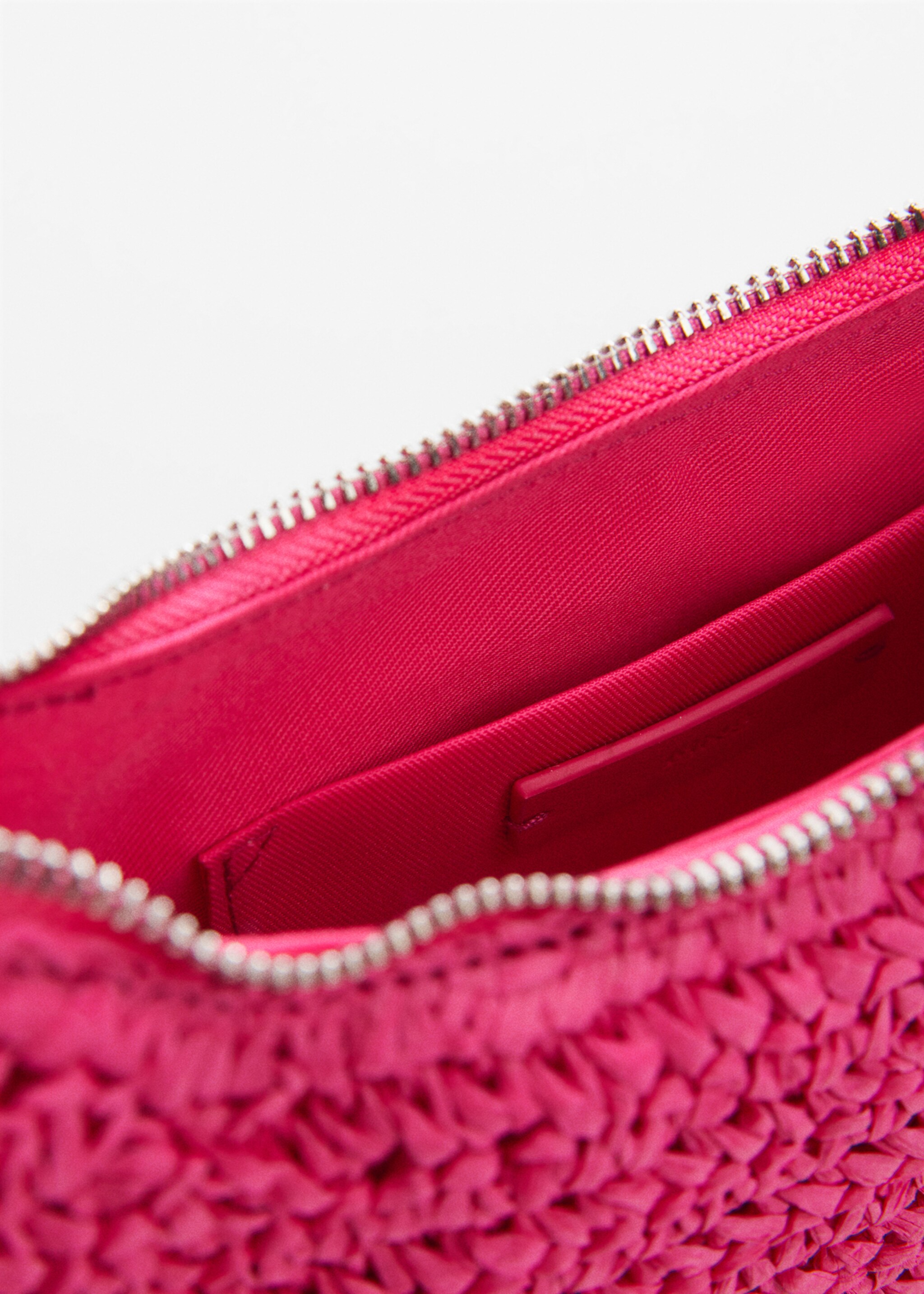 Schultertasche aus Naturfaser - Detail des Artikels 2, Fuchsia. Ref: 57050068-00.