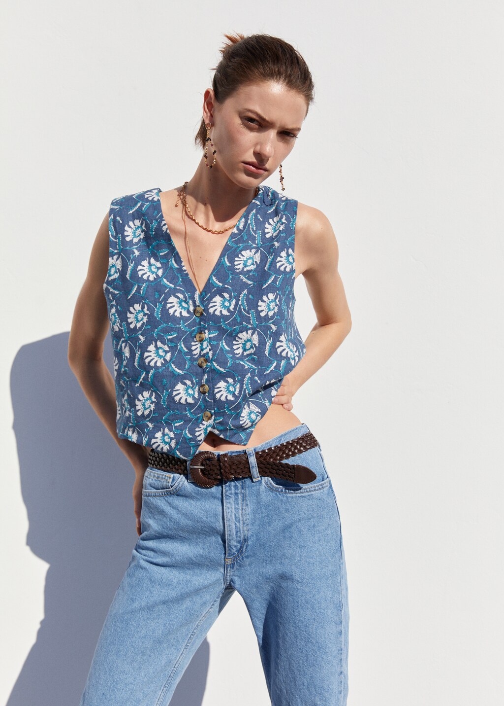 Floral linen waistcoat
