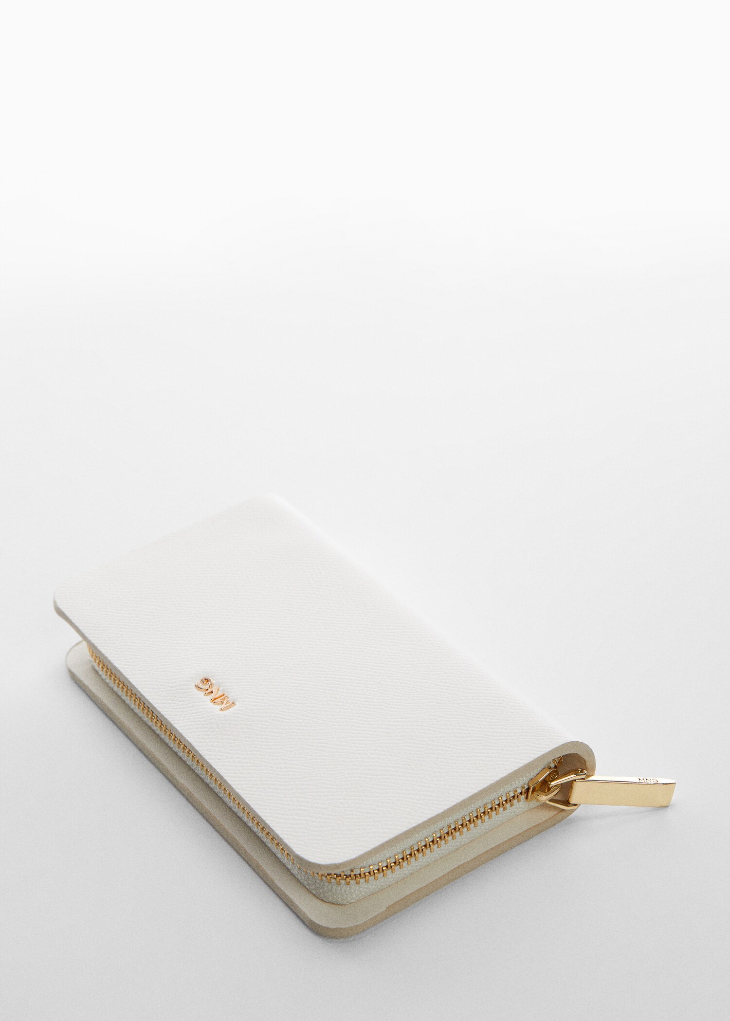 Textured wallet with embossed logo - Woman | MANGO OUTLET USA