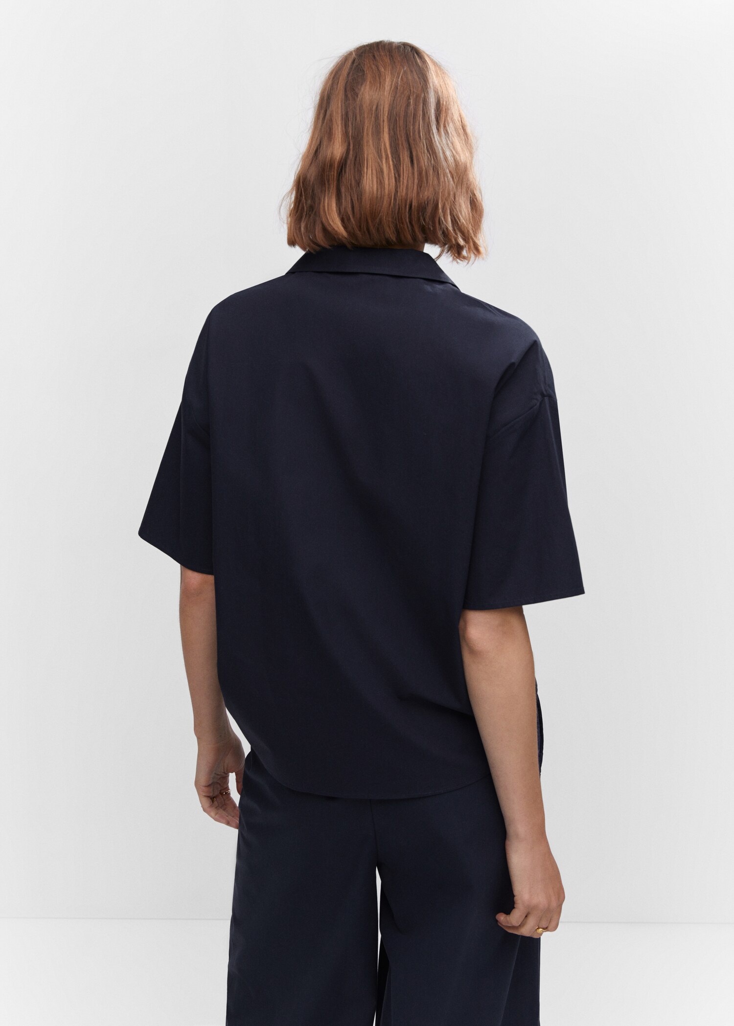 Short sleeved cotton shirt - Reverse of the article