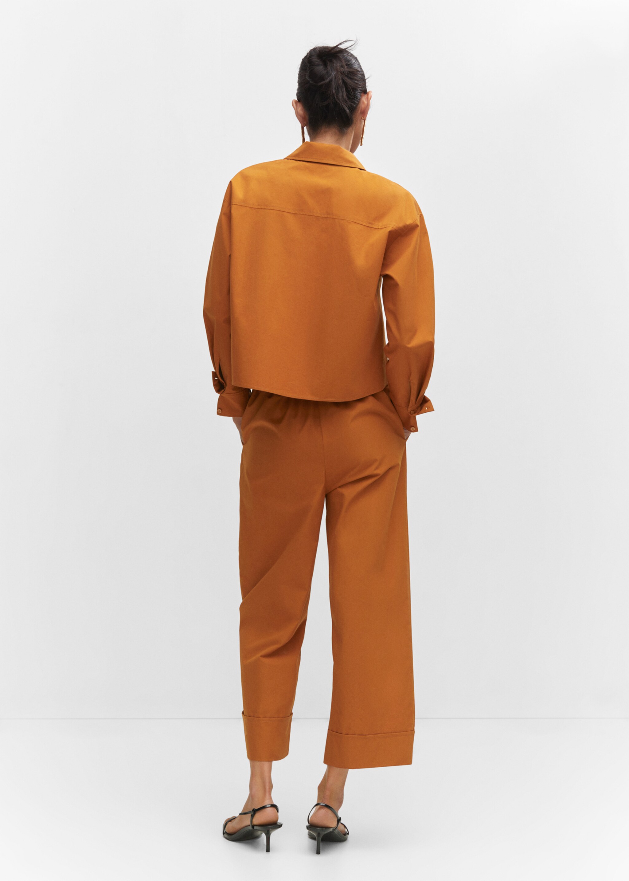 100% cotton crop shirt - Reverse of the article