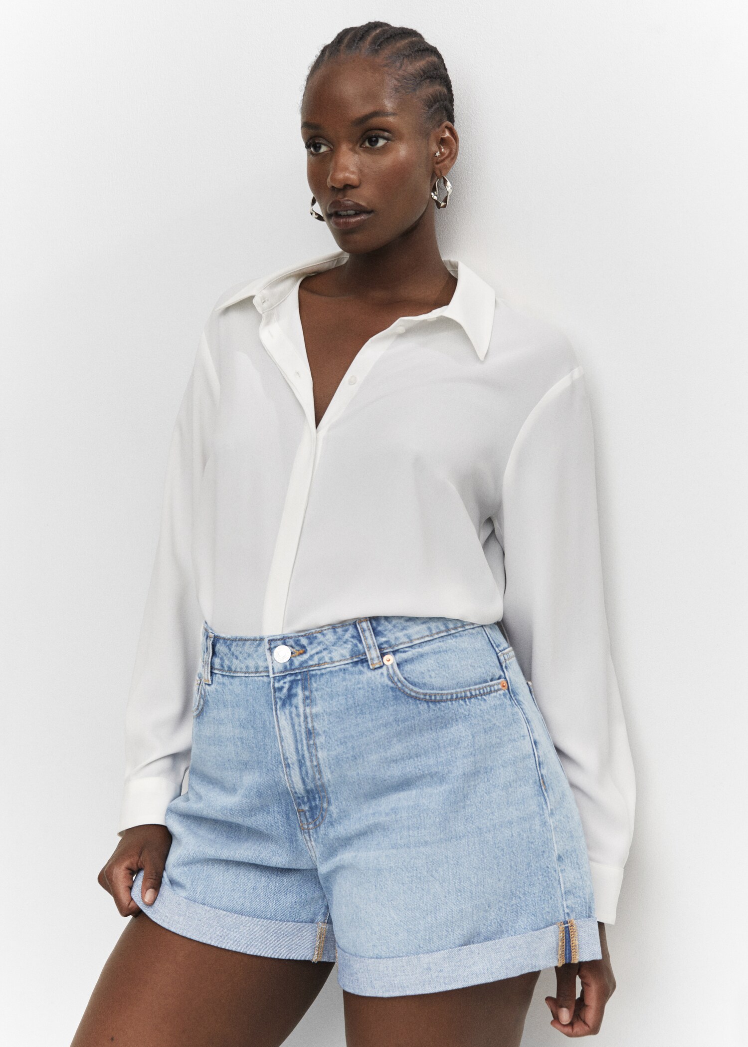 Mom-fit denim shorts - Details of the article 4