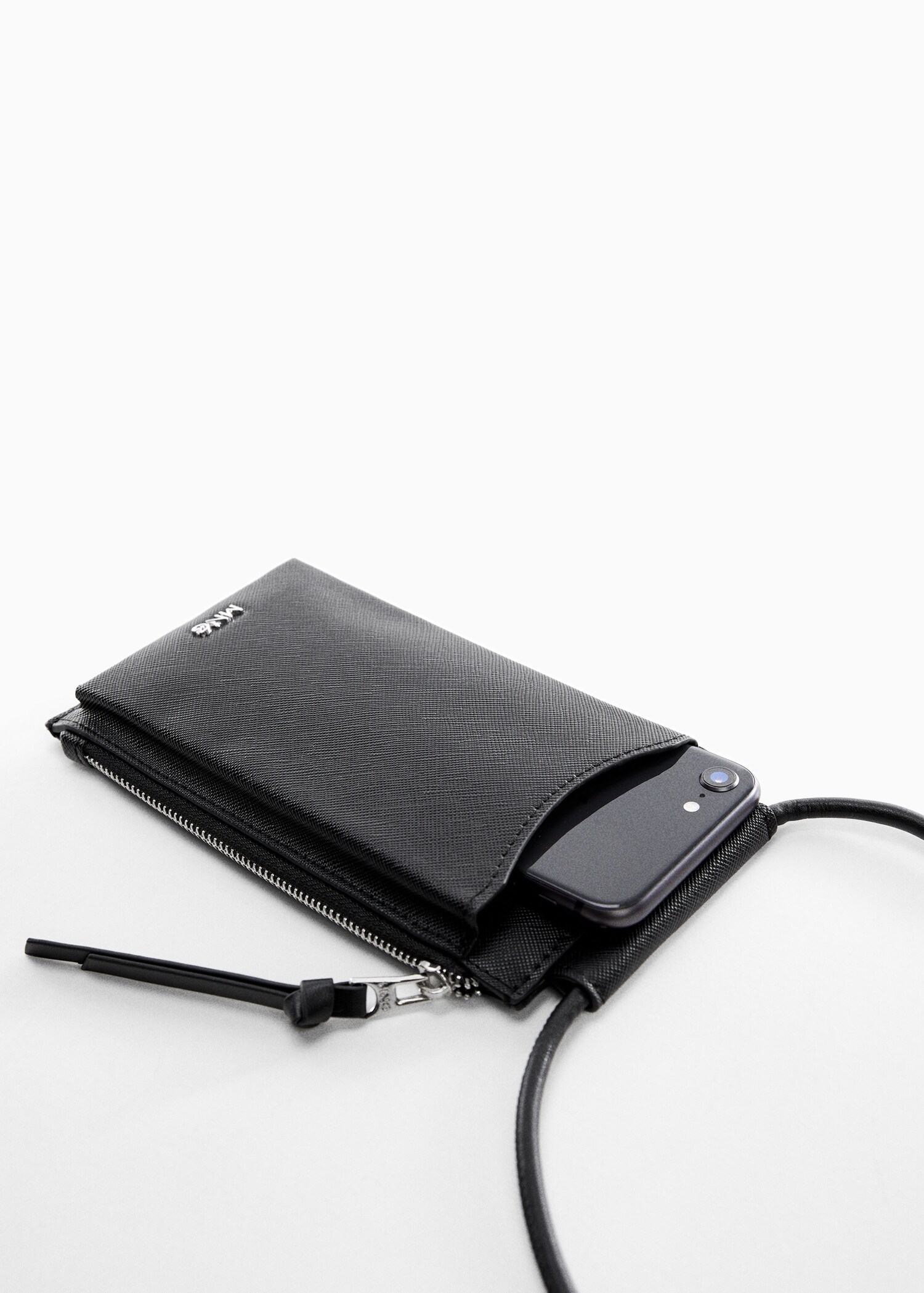 Housse téléphone portable effet saffiano - Plan moyen