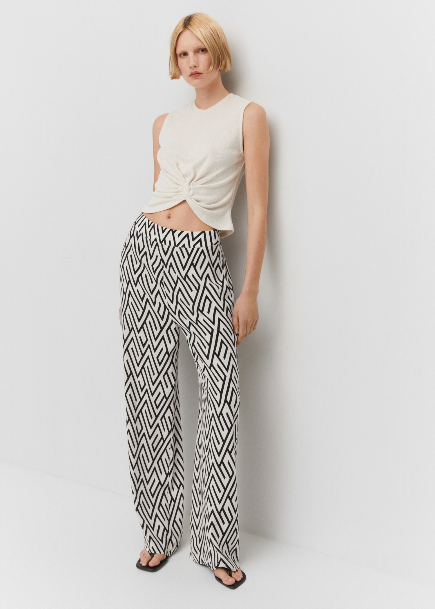 Flowy printed trousers - Details of the article 2