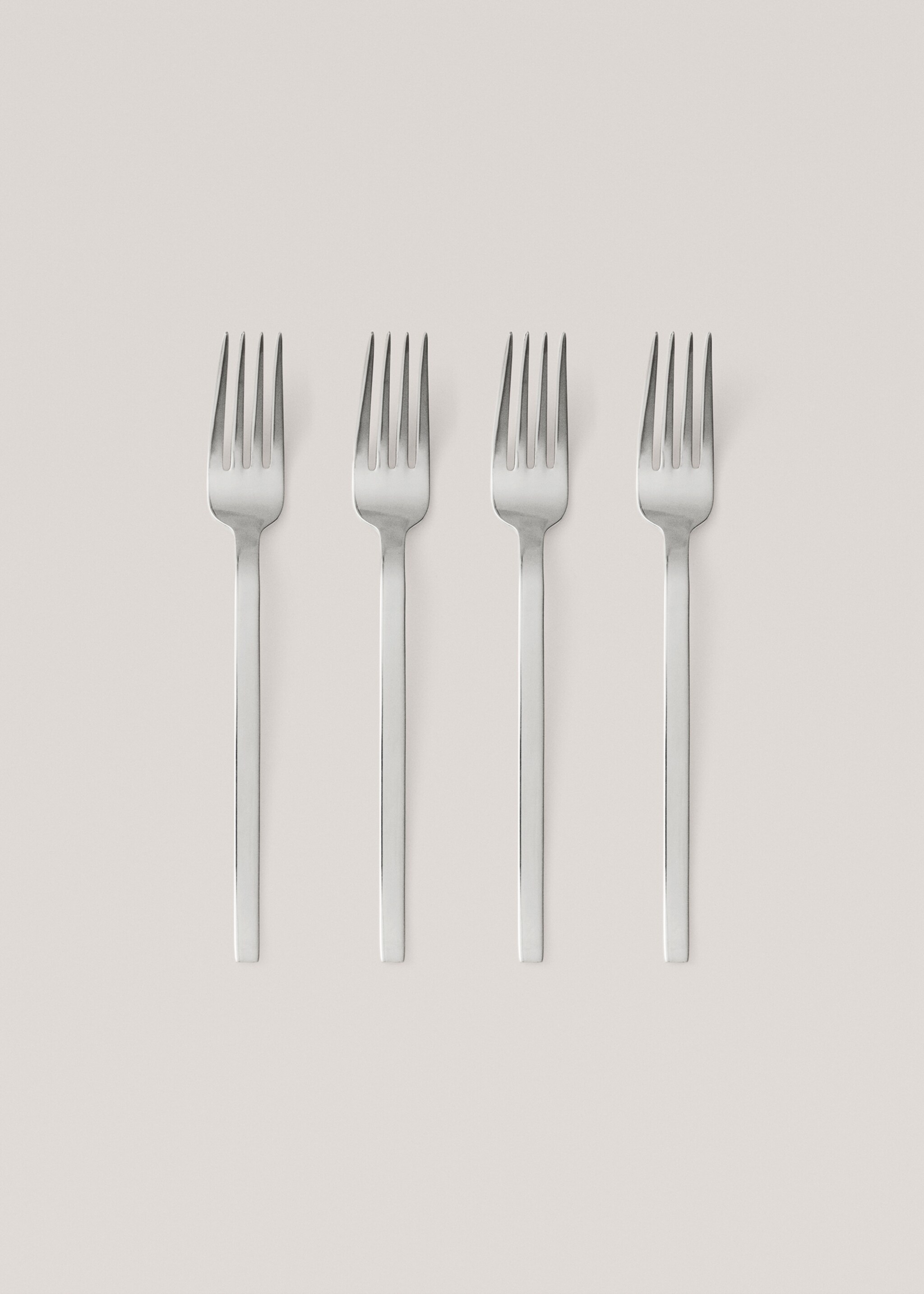 Pack de 4 garfos de 100% aço - Artigo sem modelo
