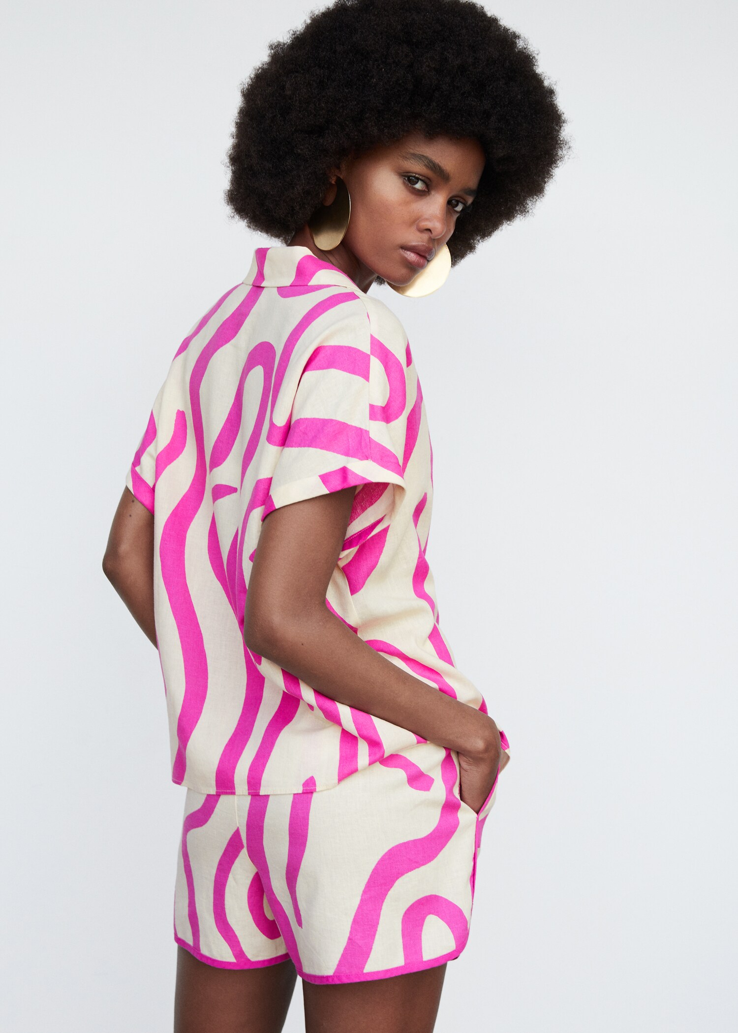 Camisa lino estampada - Reverso del artículo