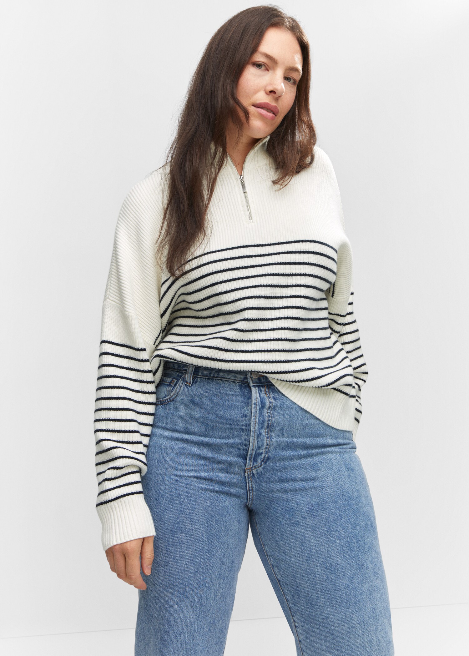 Striped sweater with zipper - Details of the article 5