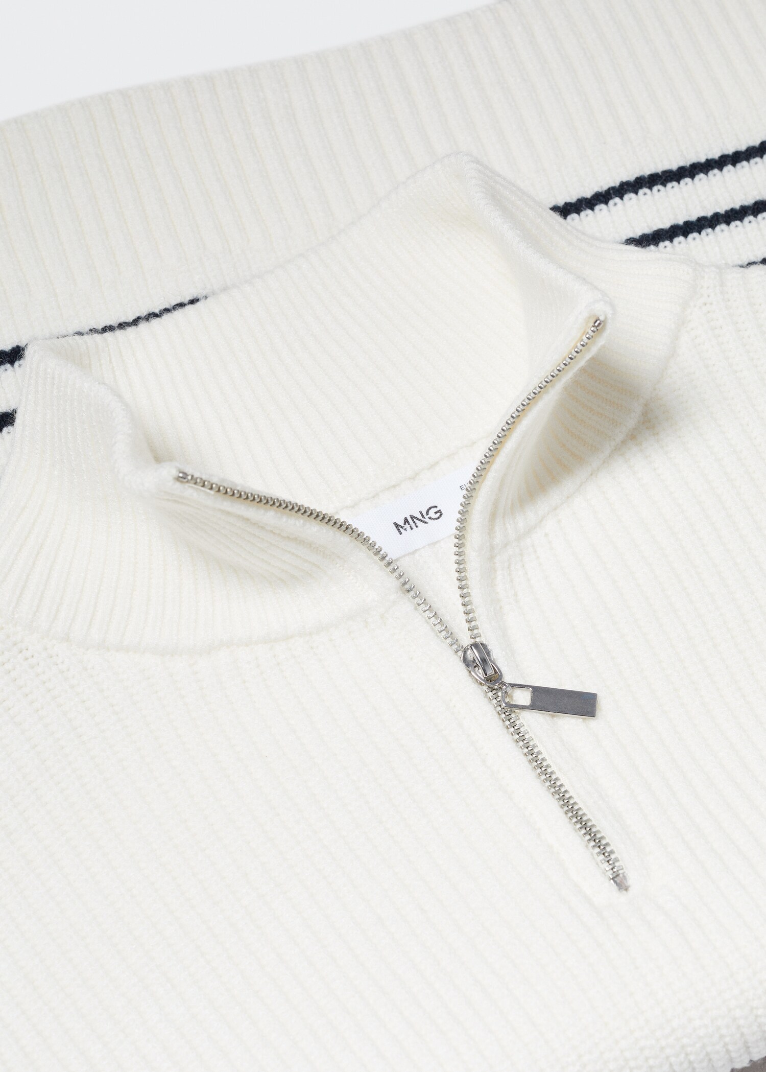 Striped sweater with zipper - Details of the article 8