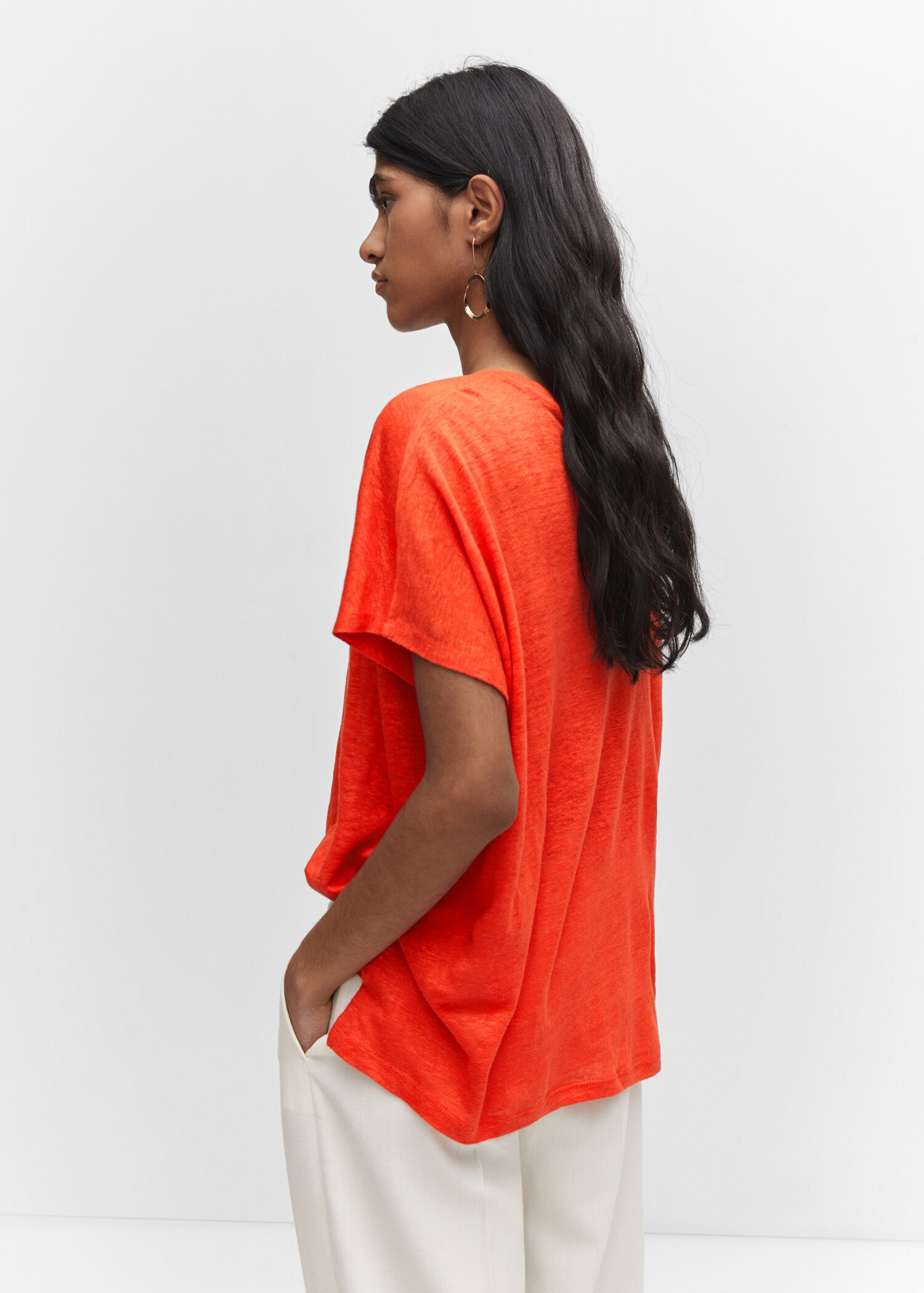 Oversized linen t-shirt - Reverse of the article