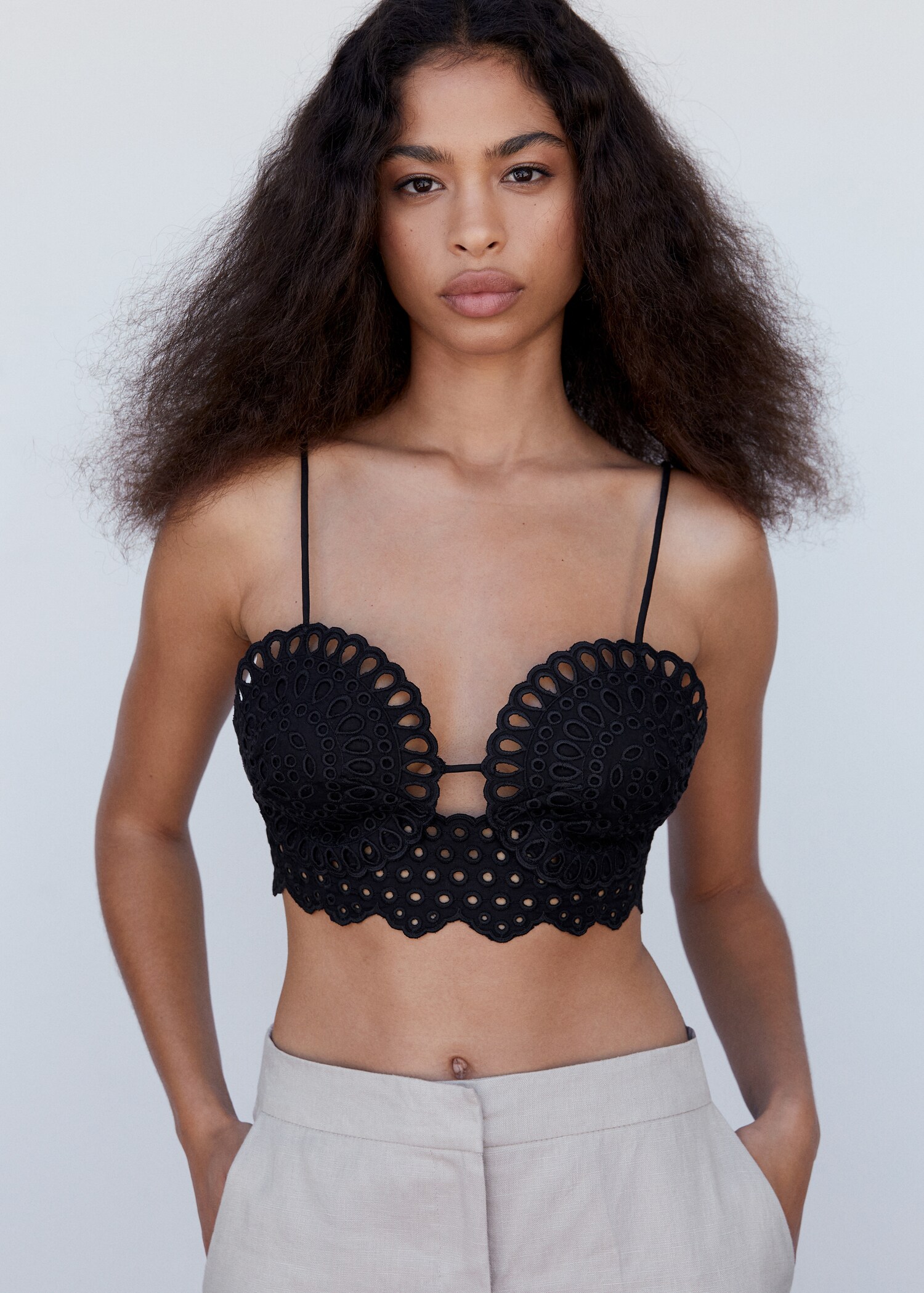 Top crop calado - Plano medio