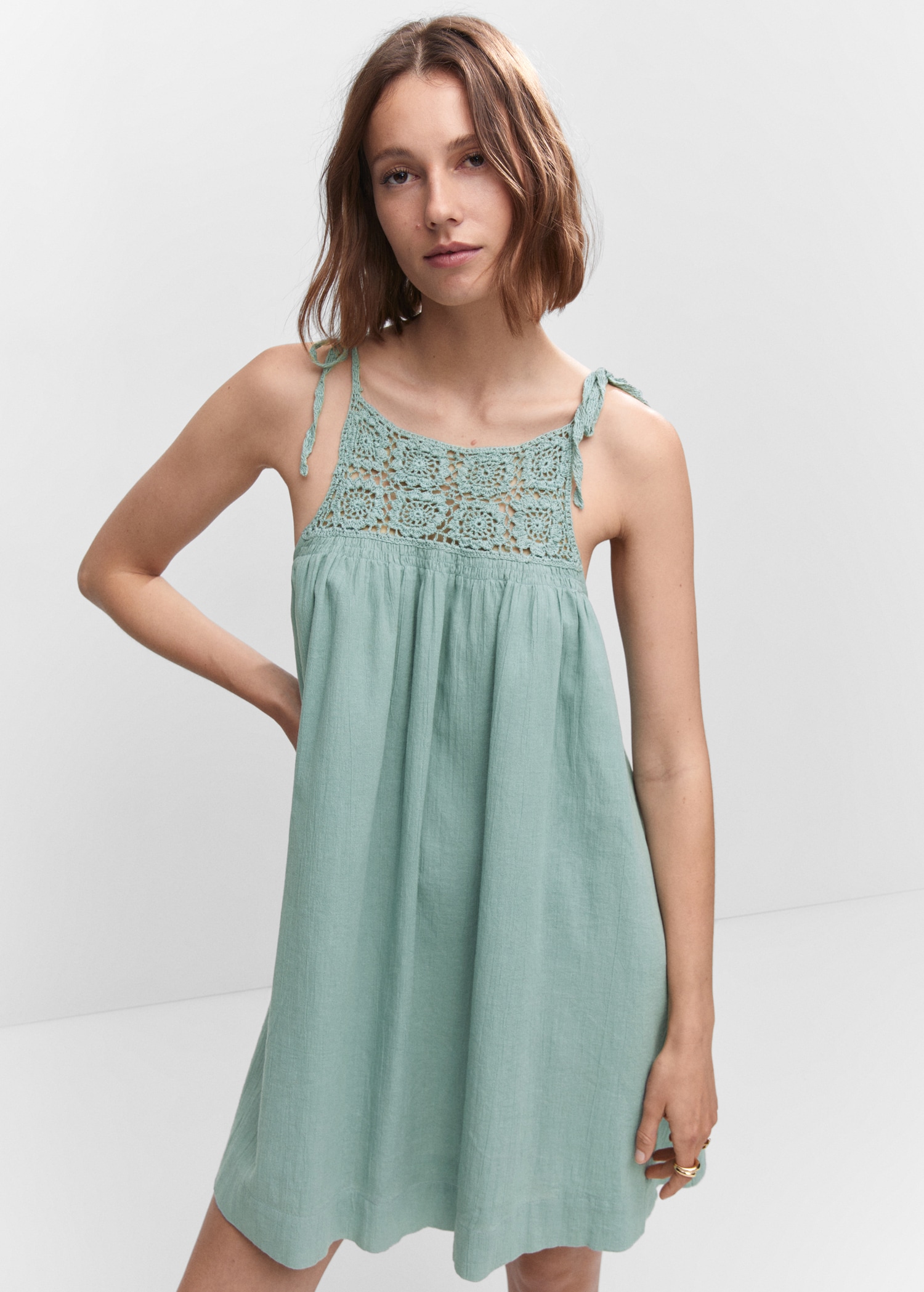 Vestido paneles crochet - Plano medio