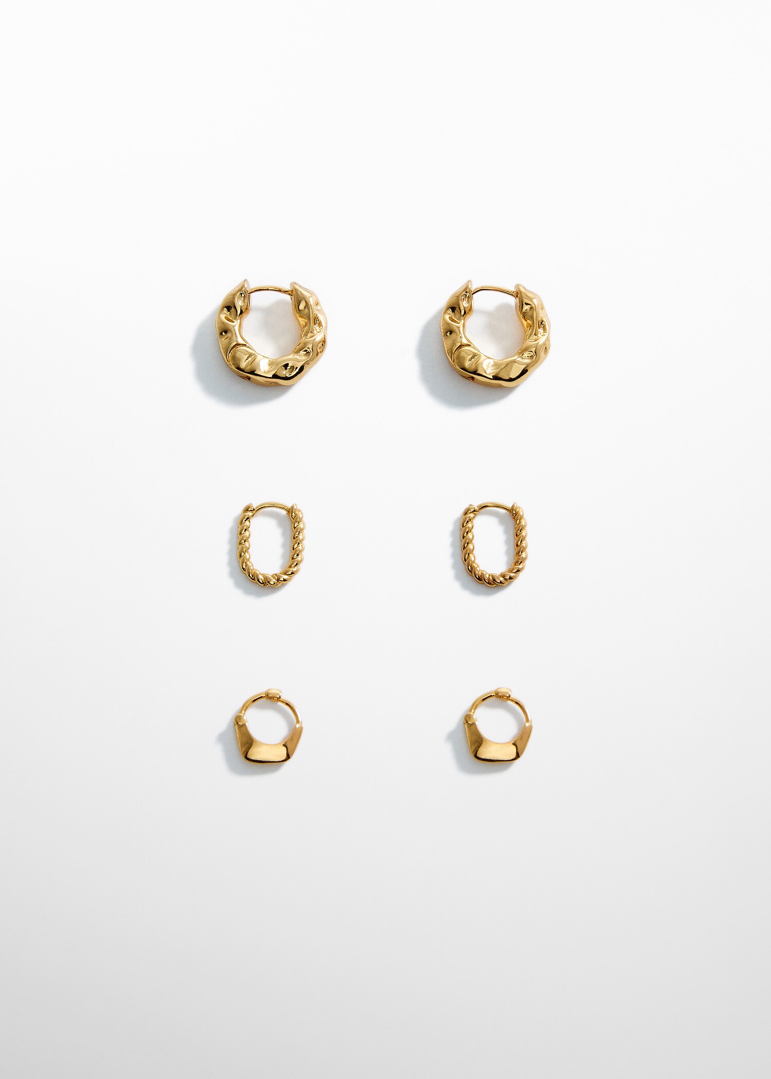 Set of hoop earrings - Article without model
