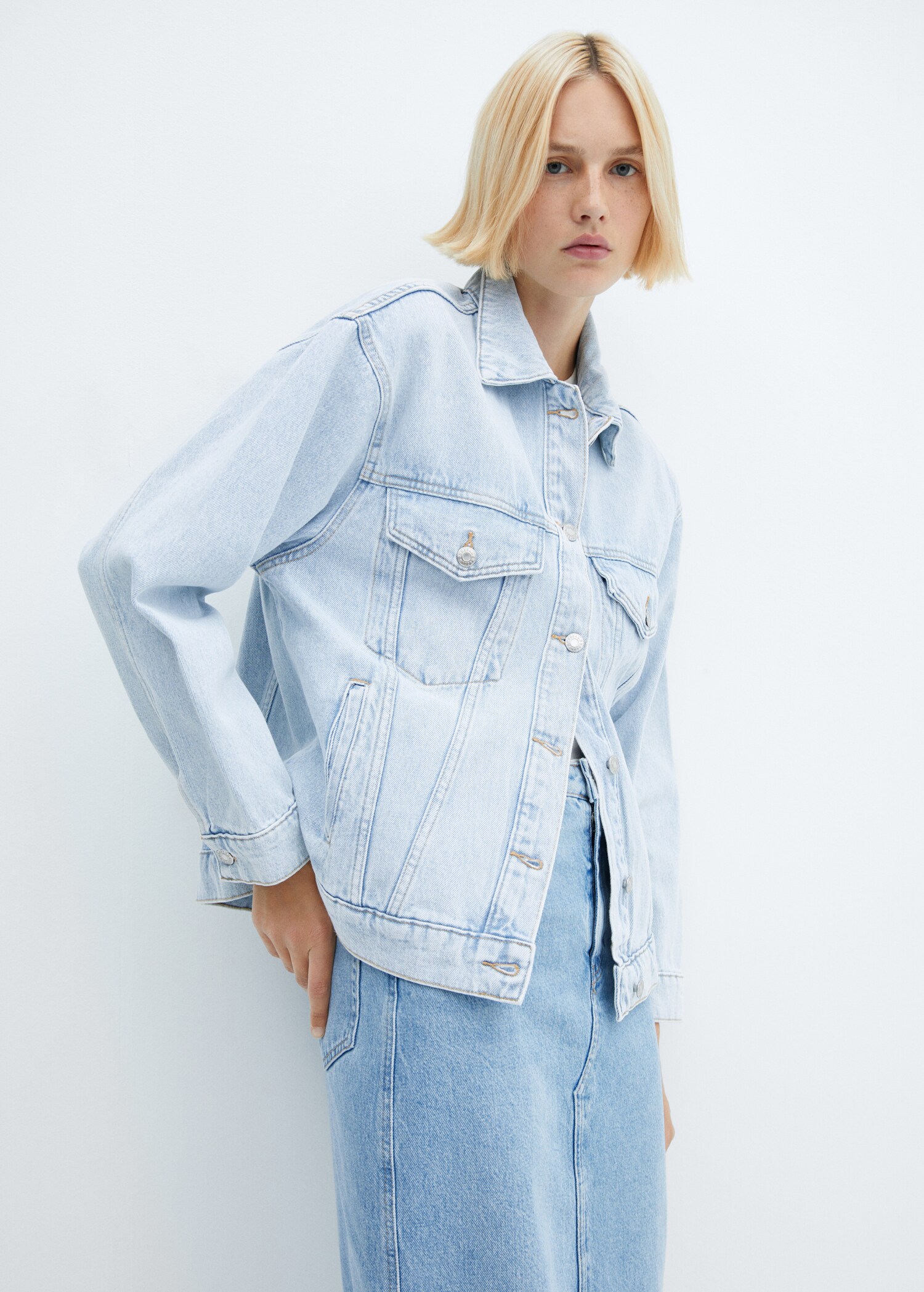 Oversize-Jeansjacke - Mittlere Ansicht