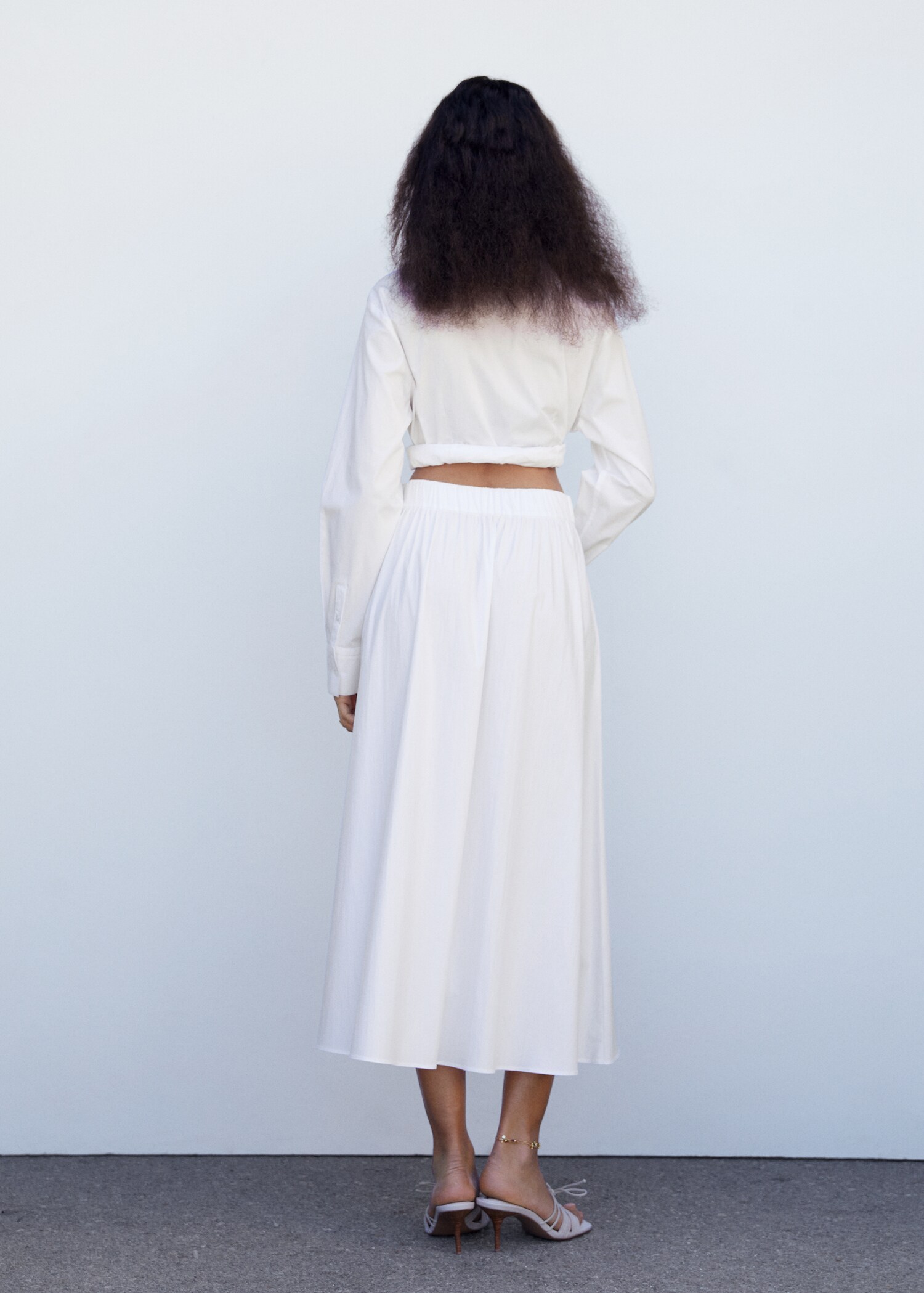 Pleat detail long skirt - Reverse of the article