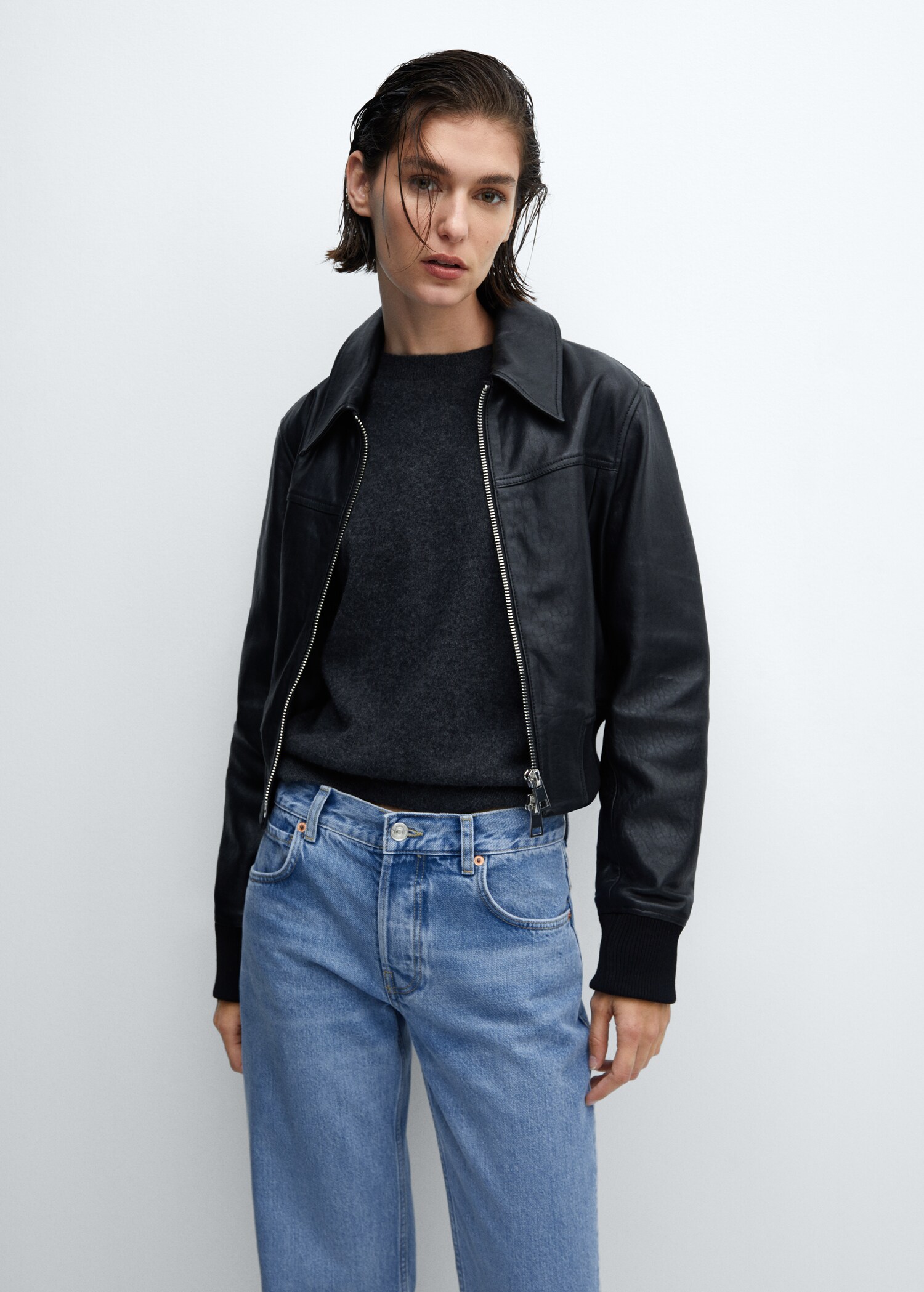 Mid-rise straight jeans - Details of the article 1