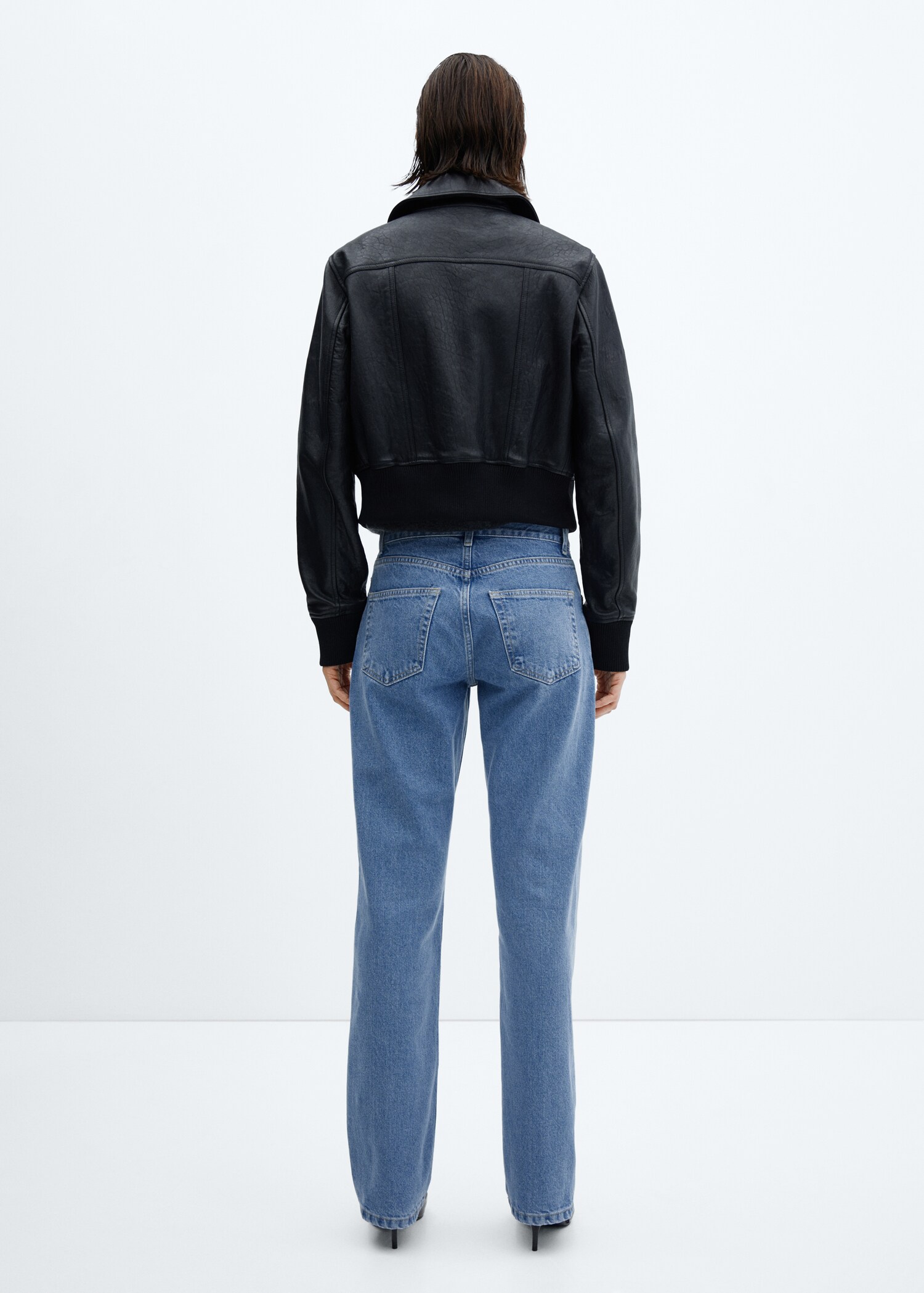Mid-rise straight jeans - Reverse of the article