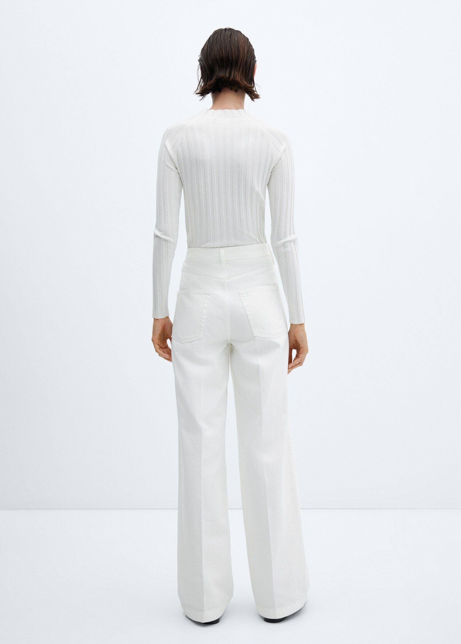 Mid-rise straight jeans - Reverse of the article