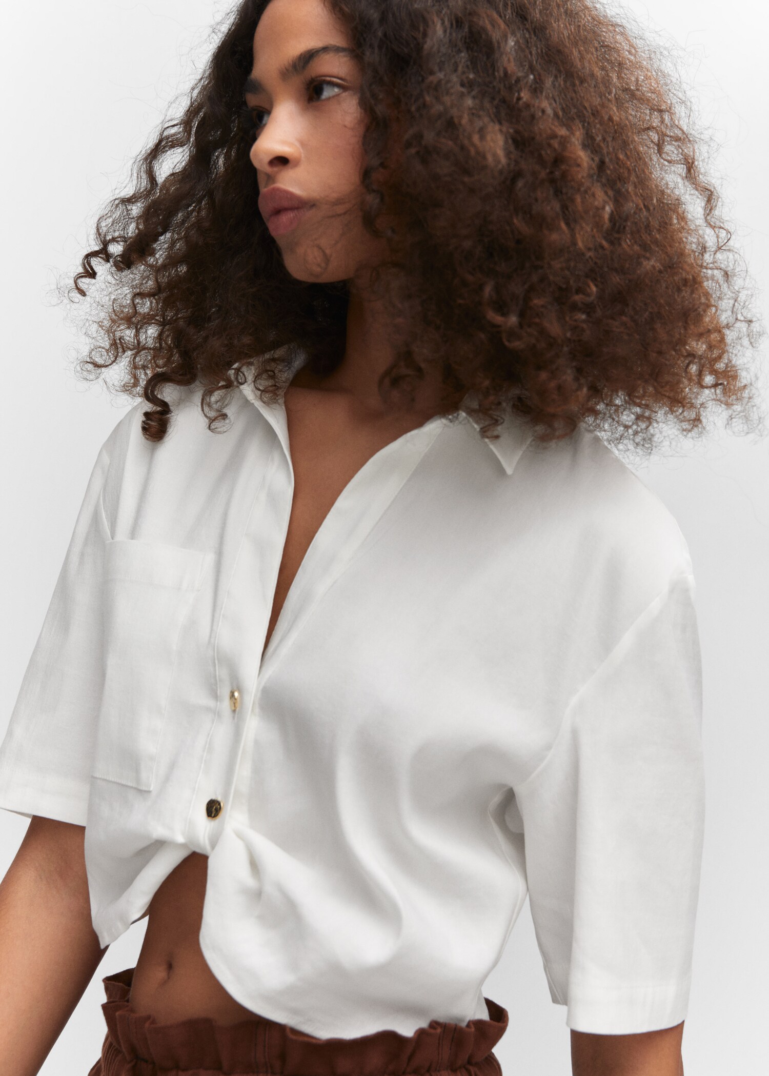 Cropped shirt with knot  - Details of the article 1