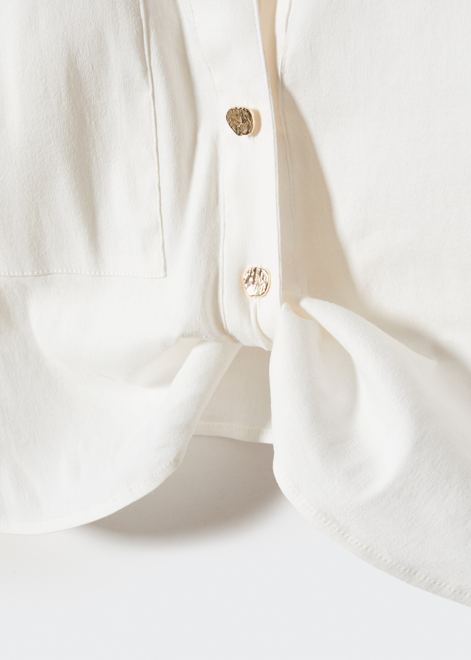 Cropped shirt with knot  - Details of the article 8