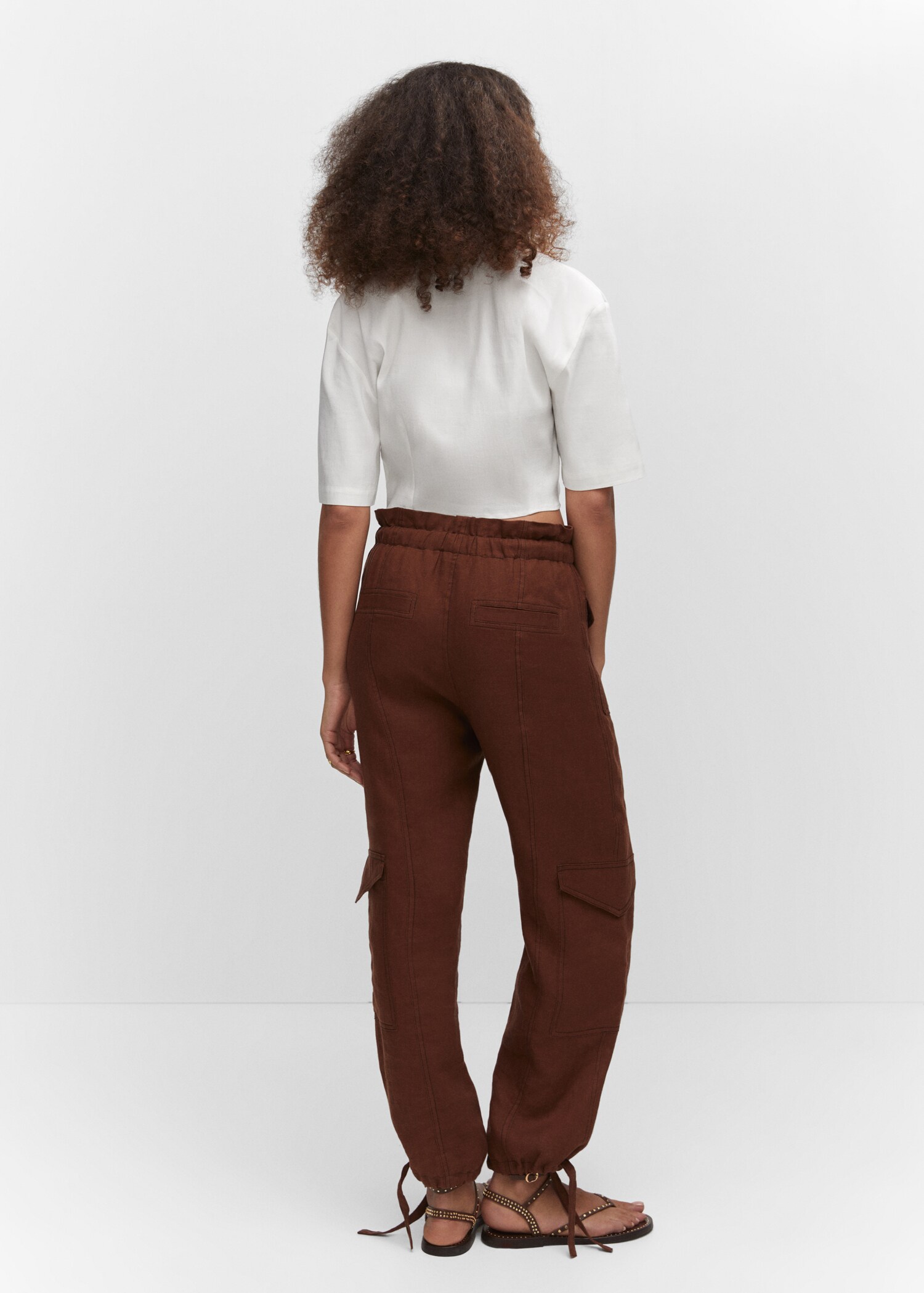 Cropped shirt with knot  - Reverse of the article