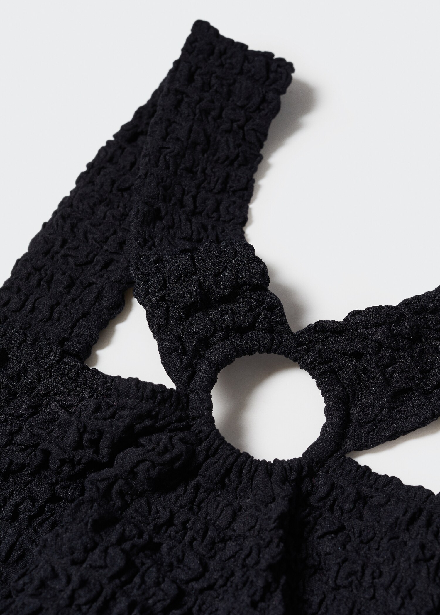 Texturiertes Top mit Ringdetail - Detail des Artikels 8