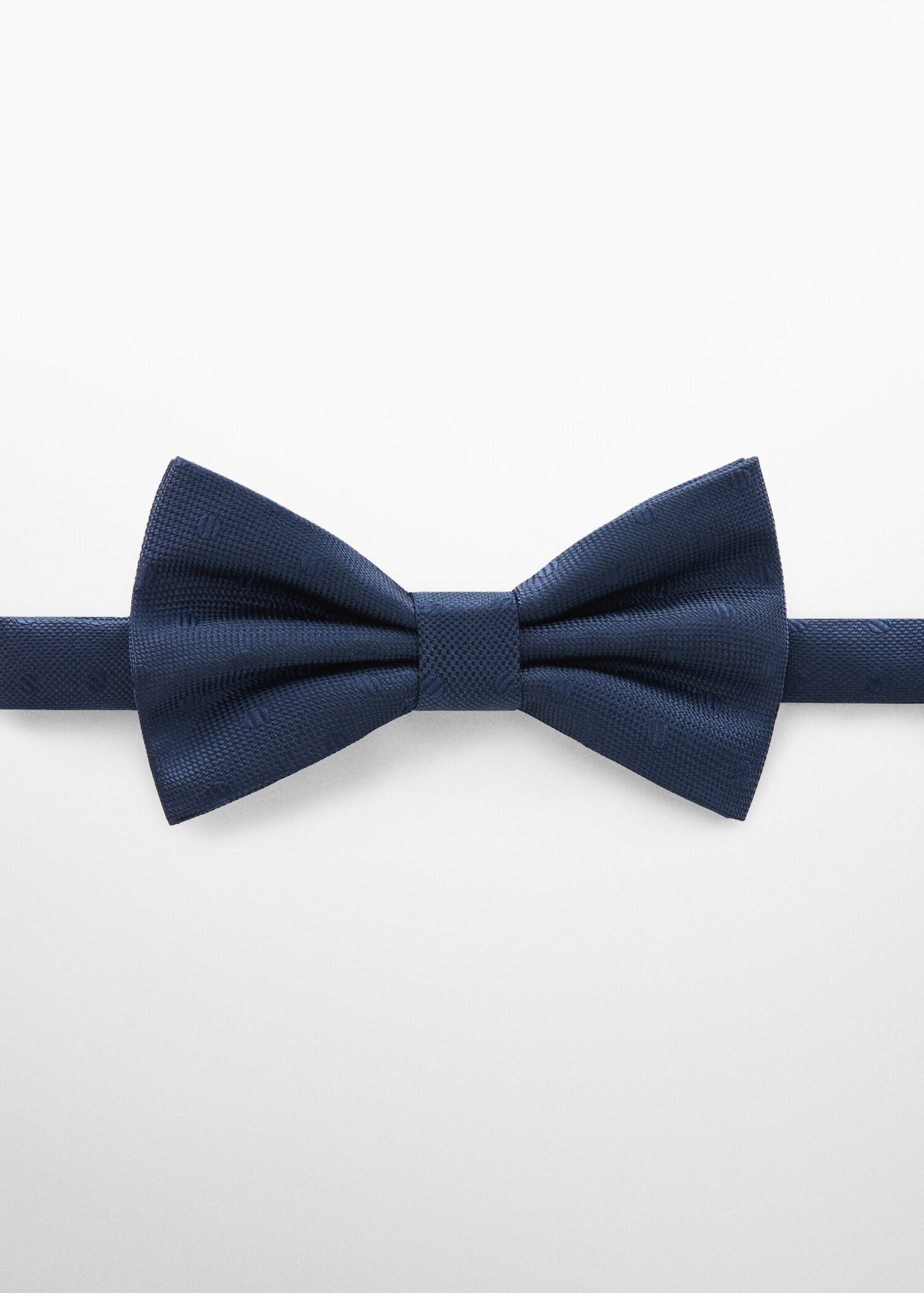 Bow tie with polka-dot structure - Article without model