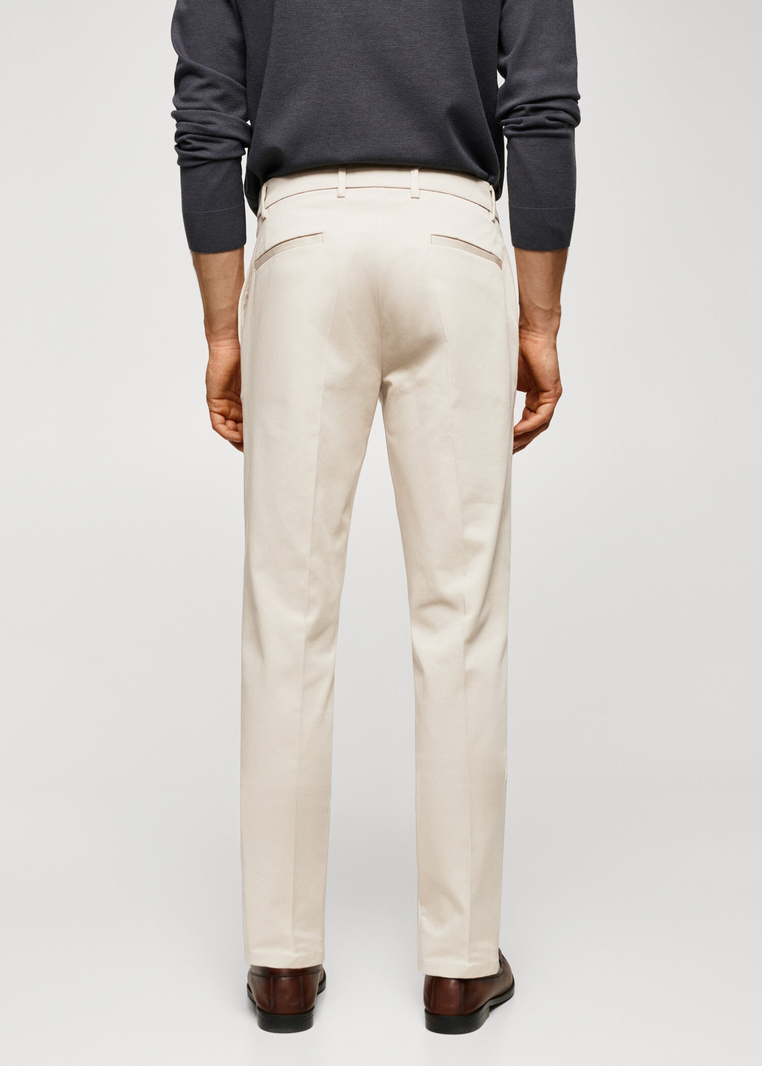 Pantalón chino slim fit - Reverso del artículo