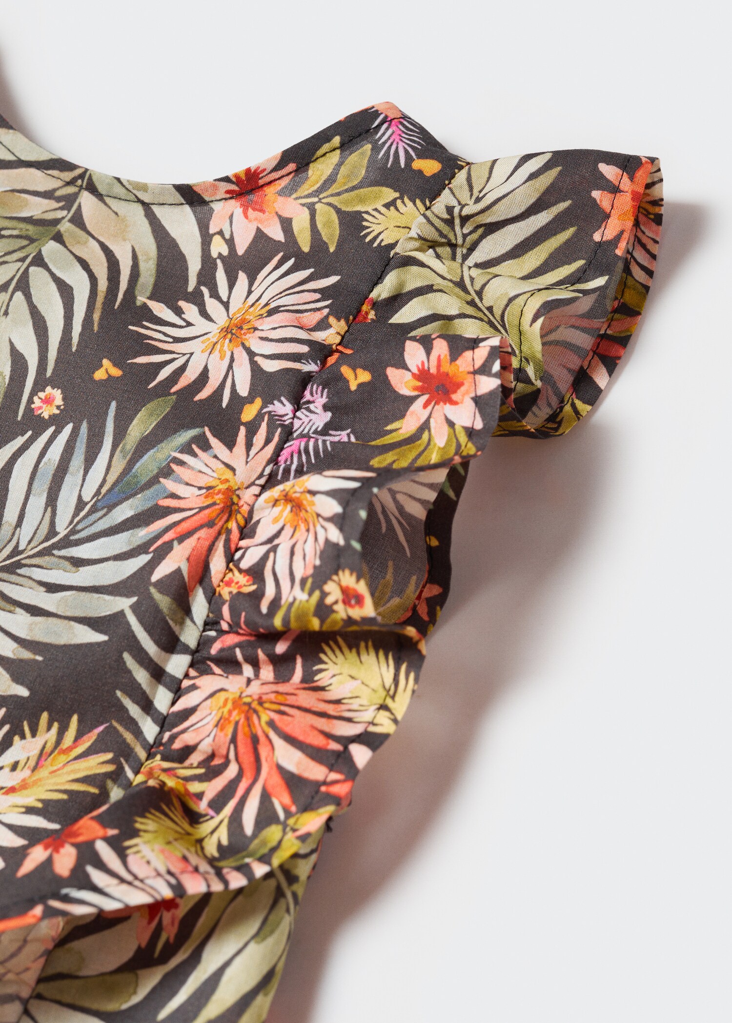Blusa estampada com folhos - Pormenor do artigo 8