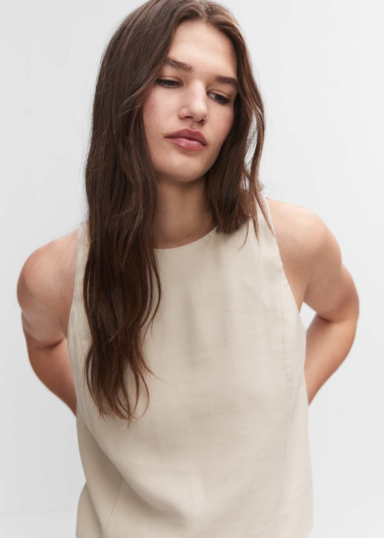 Crop top with wide straps - Details of the article 1