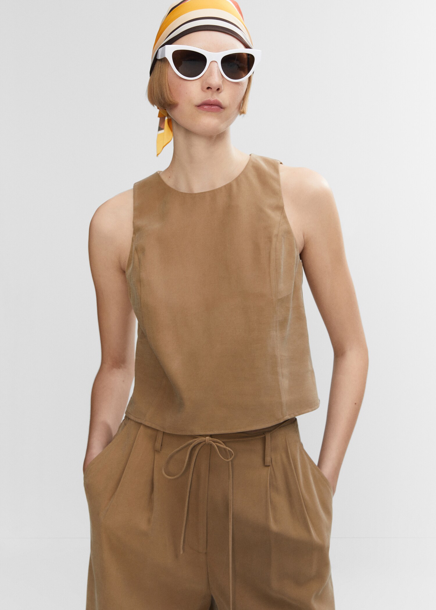 Crop top with wide straps - Medium plane