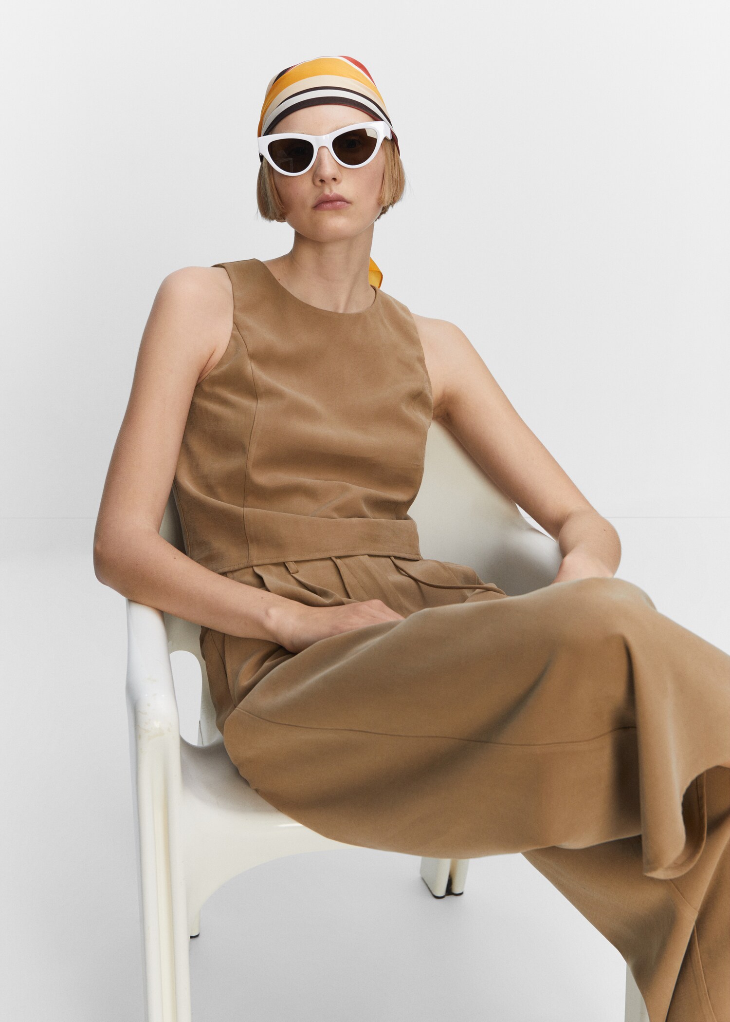 Crop top with wide straps - Details of the article 2