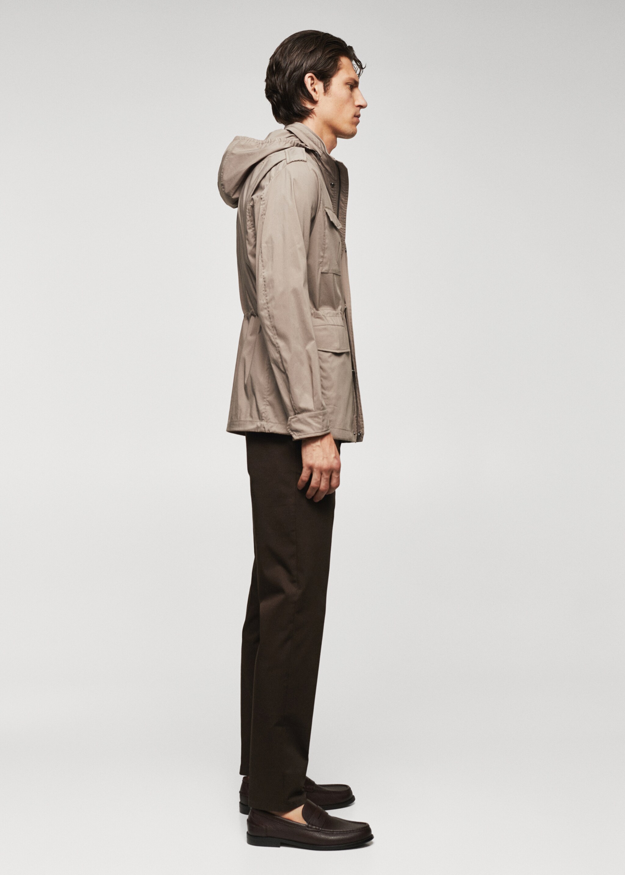 Lightweight saharian jacket with pockets - Details of the article 2, Sand. Ref: 57052502-00.