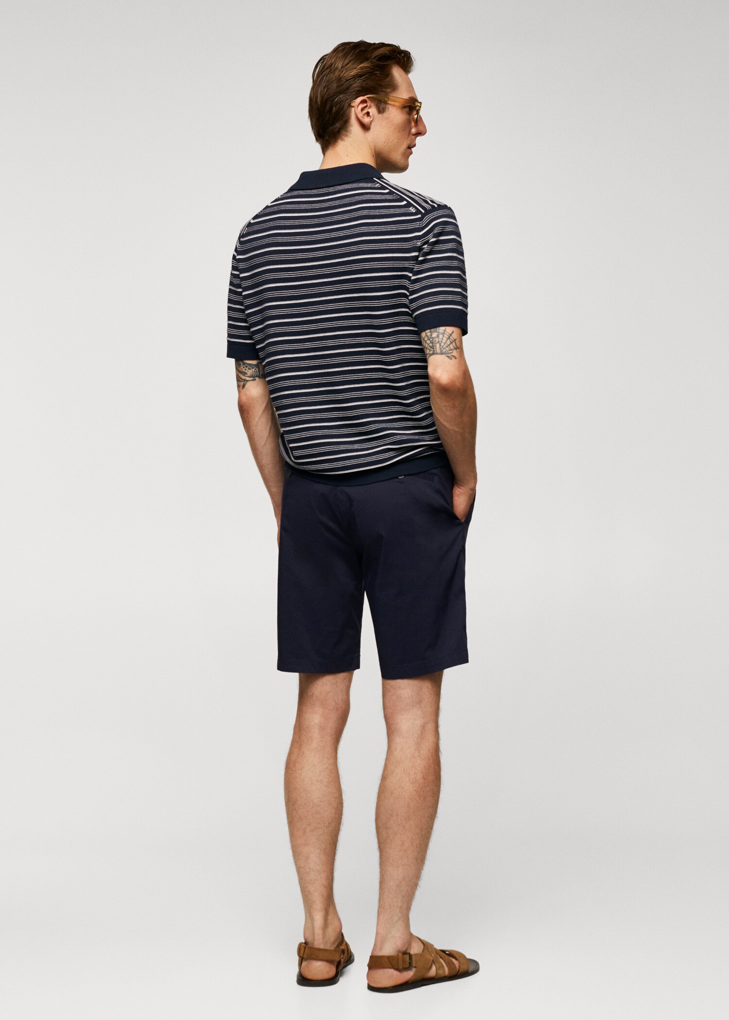 Gestreiftes Feinstrick-Poloshirt - Rückseite des Artikels