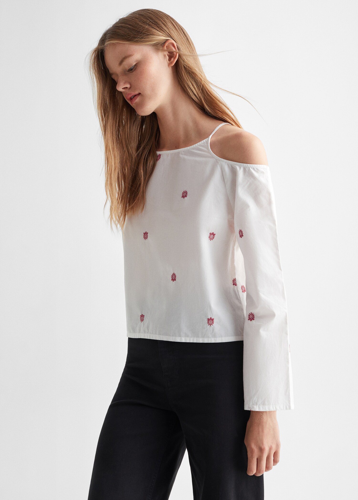 Blusa algodón abertura - Plano medio