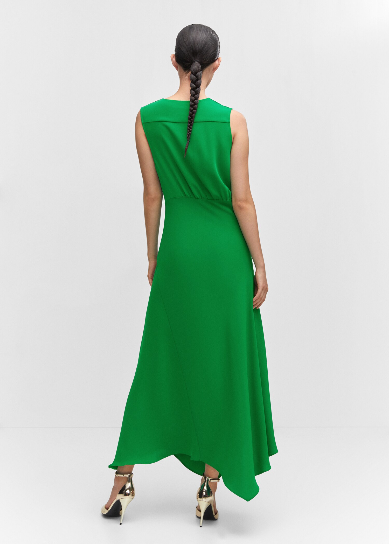 Asymmetrisches Kleid mit Seitenschlitz - Rückseite des Artikels