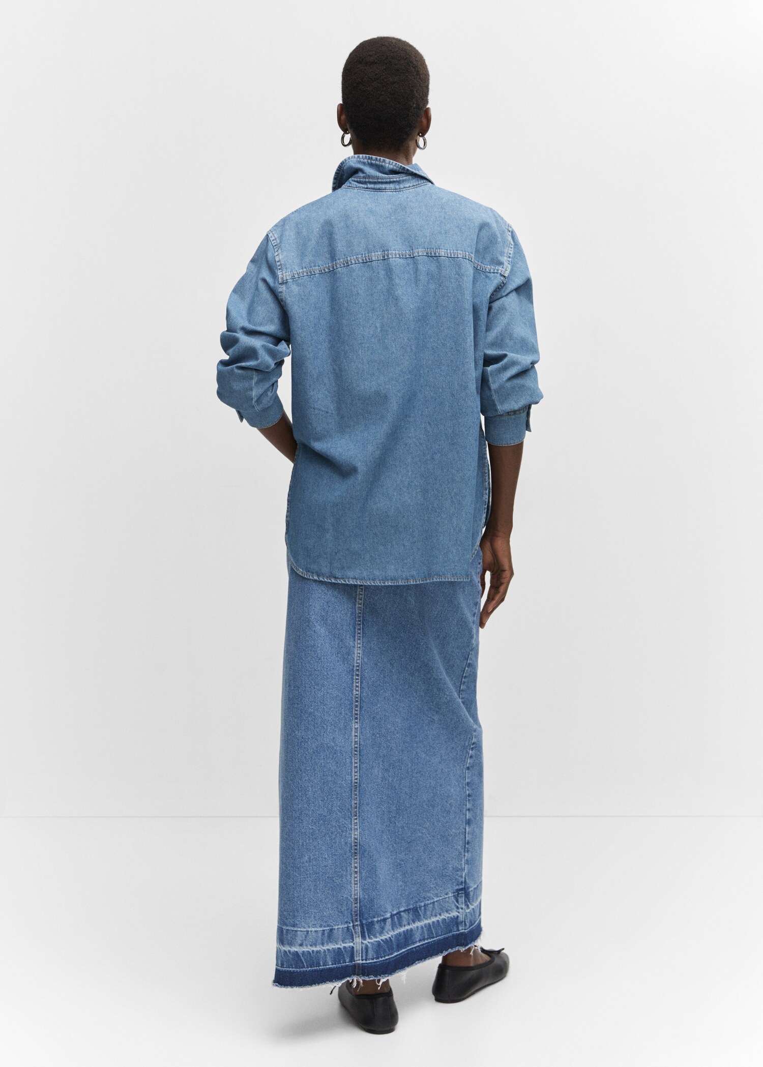 Pocket denim shirt - Reverse of the article