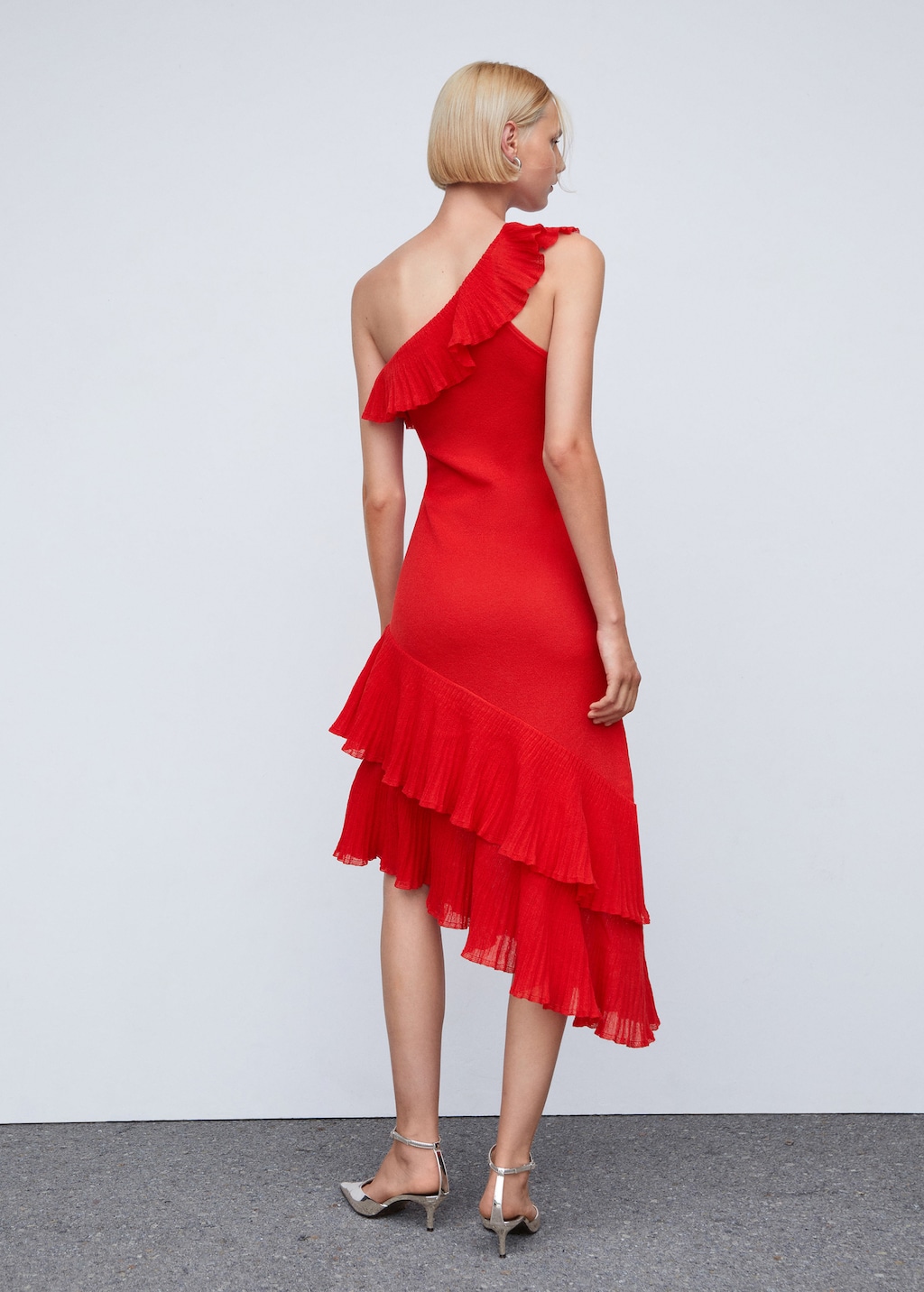 Asymmetrische jurk met ruches
