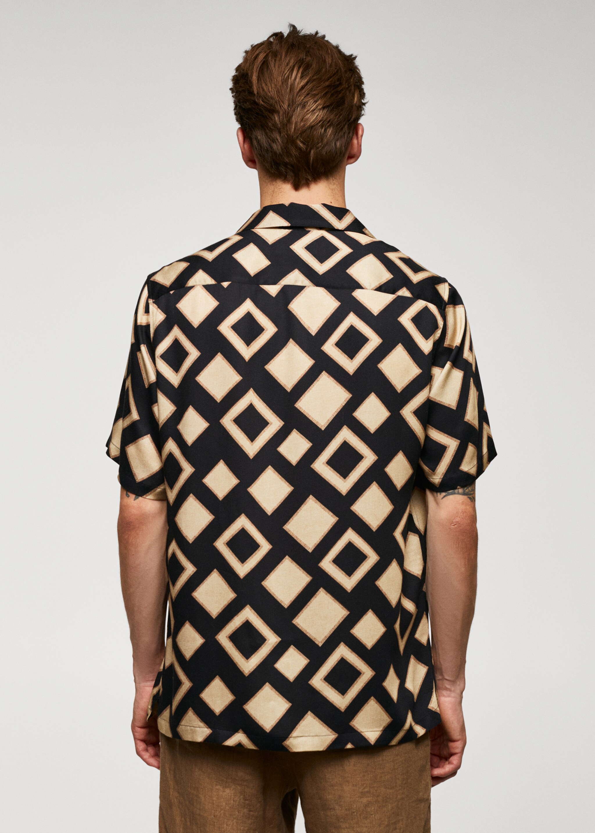 Geometric-print bowling shirt - Reverse of the article, Black. Ref: 57054040-00.