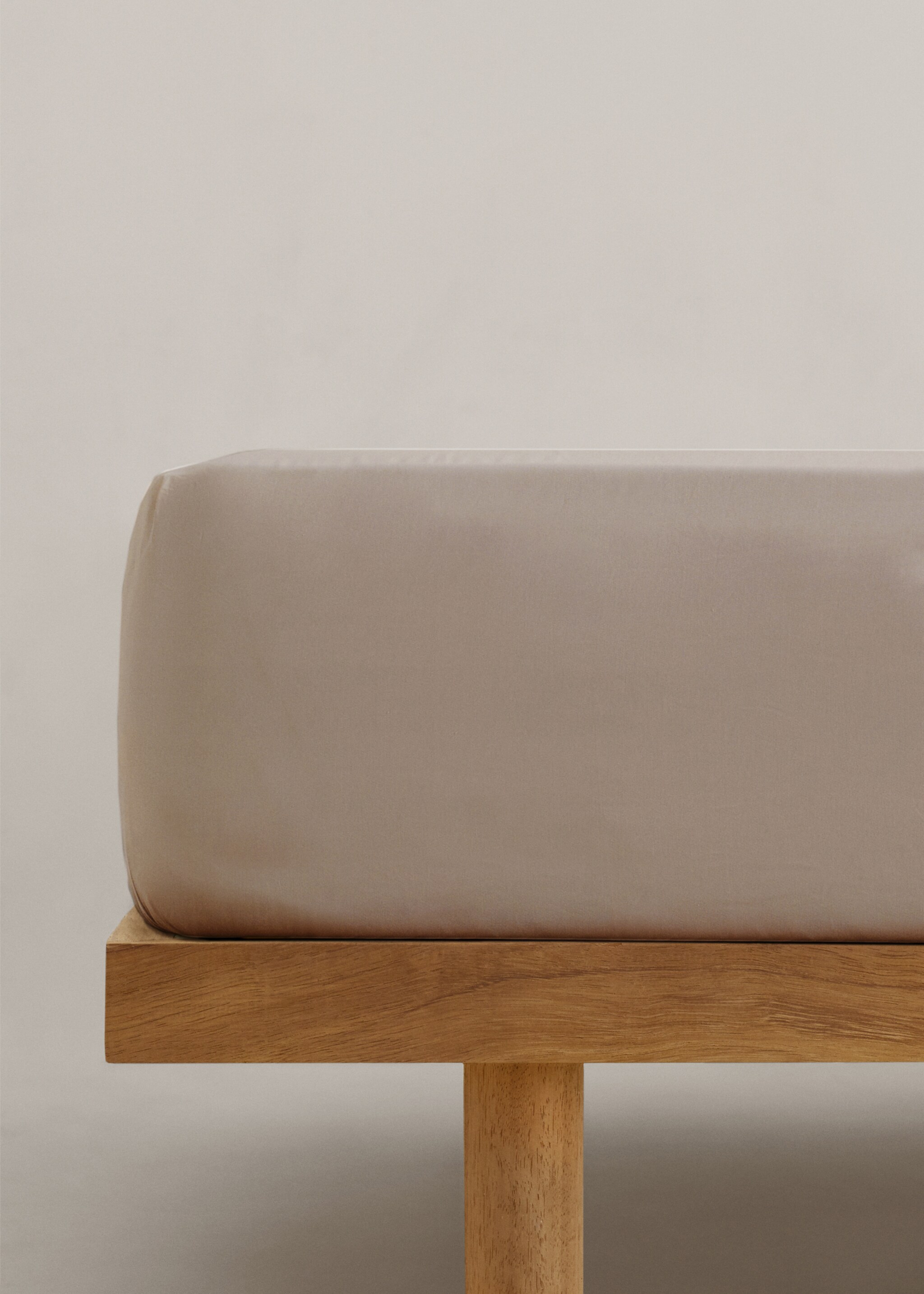 Cotton fitted sheet (180 threads) 90x200x30cm - Article without model, Medium Brown. Ref: 57054046-00.