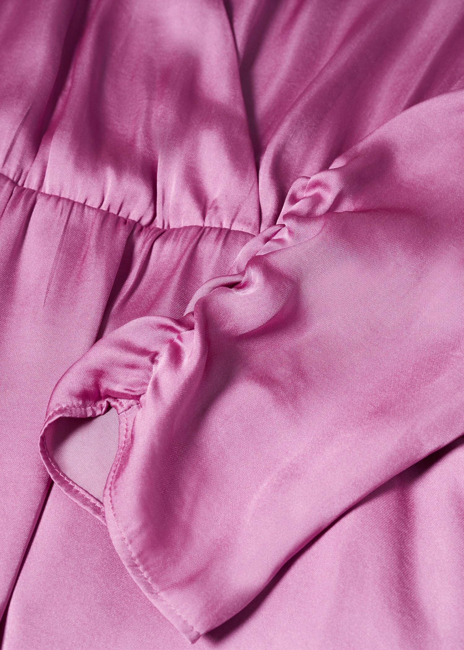 Korsad satin klänning - Detaljer om artikeln 8