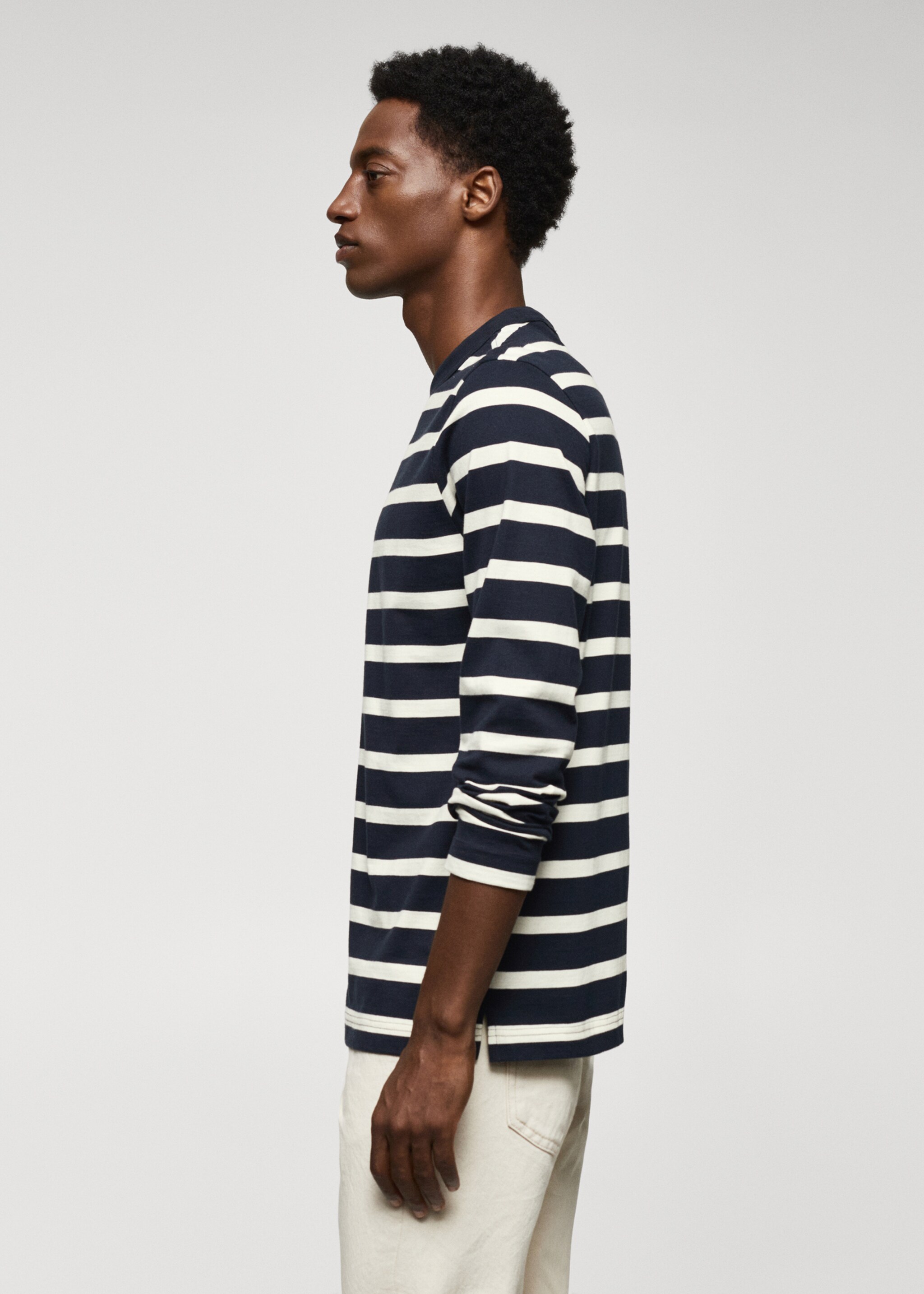 Striped long sleeves t-shirt - Details of the article 2, Navy. Ref: 57054405-00.